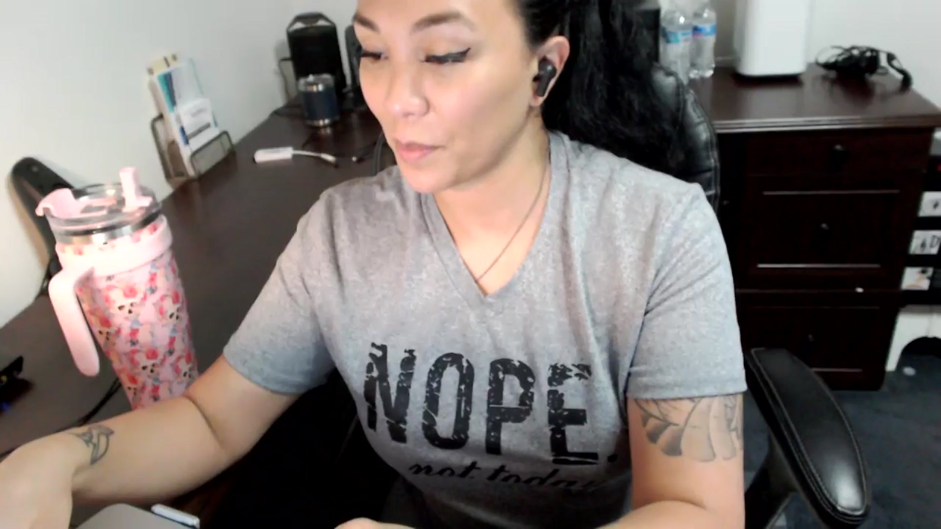 Gallery image thumbnail from MickaylaMoon's myfreecams stream on, 07/05/2024, 20:22 image 7 of 20