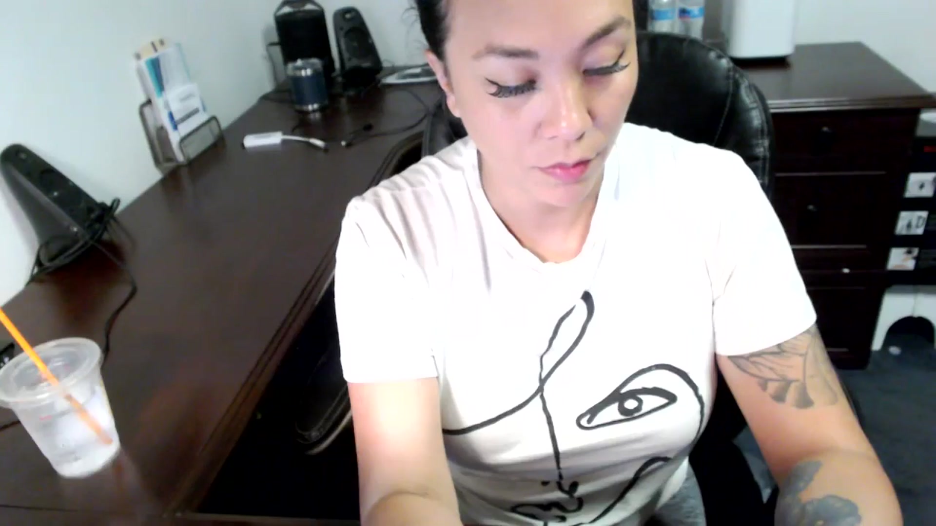 Gallery image thumbnail from MickaylaMoon's myfreecams stream on, 07/08/2024, 17:01 image 18 of 20