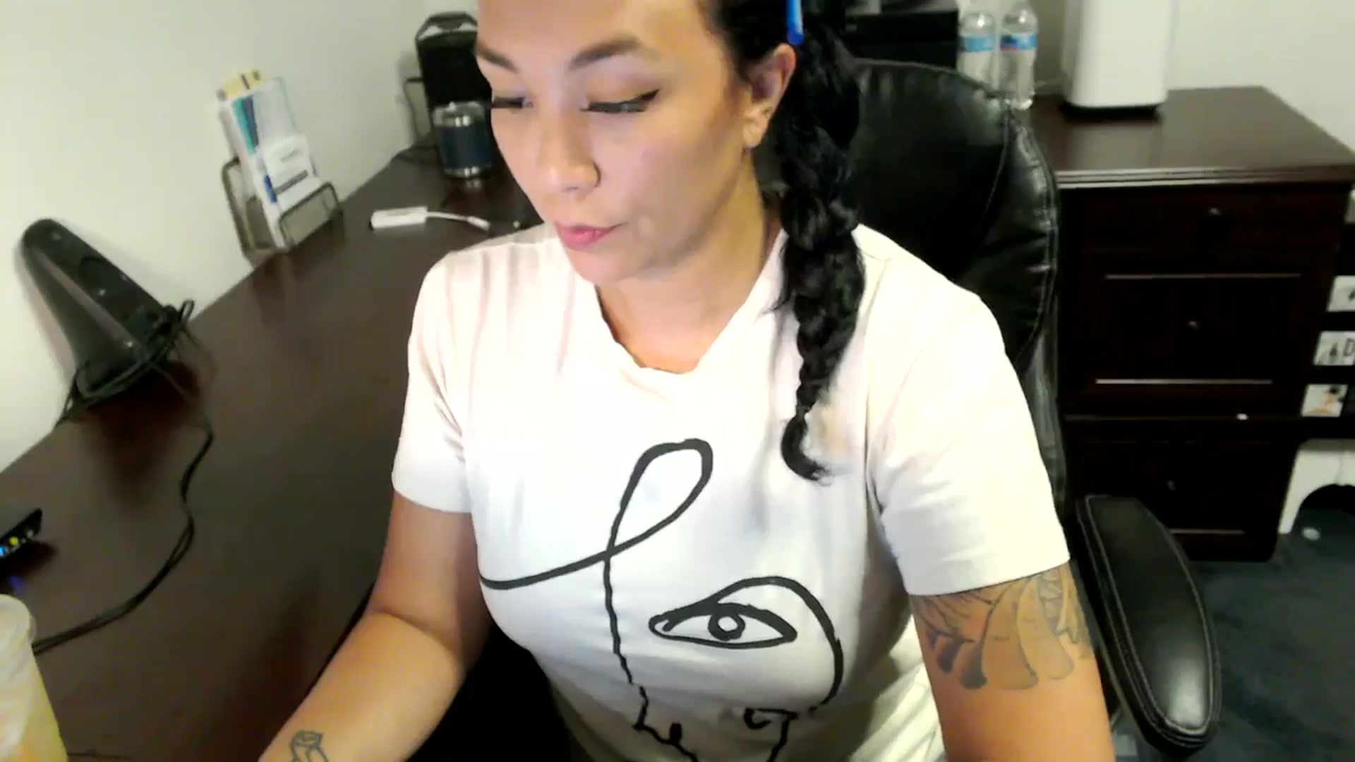 Gallery image thumbnail from MickaylaMoon's myfreecams stream on, 07/08/2024, 17:01 image 3 of 20