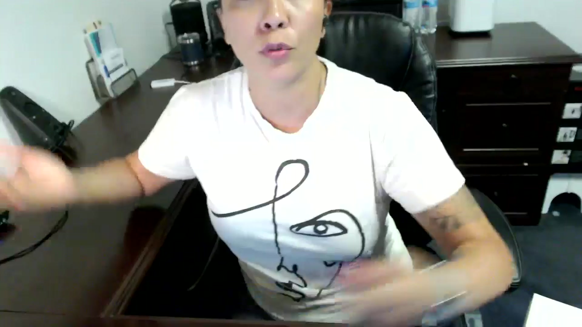 Gallery image thumbnail from MickaylaMoon's myfreecams stream on, 07/08/2024, 18:00 image 18 of 20