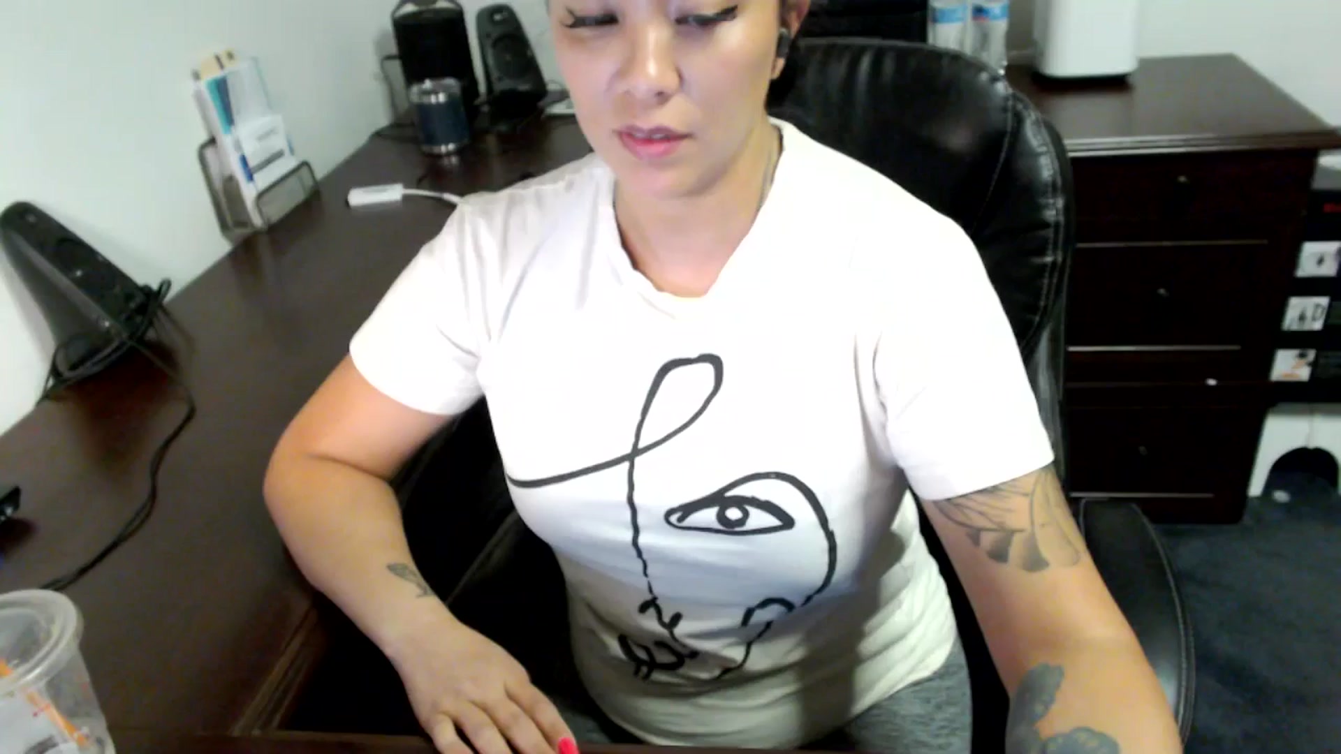 Gallery image thumbnail from MickaylaMoon's myfreecams stream on, 07/08/2024, 18:00 image 5 of 20