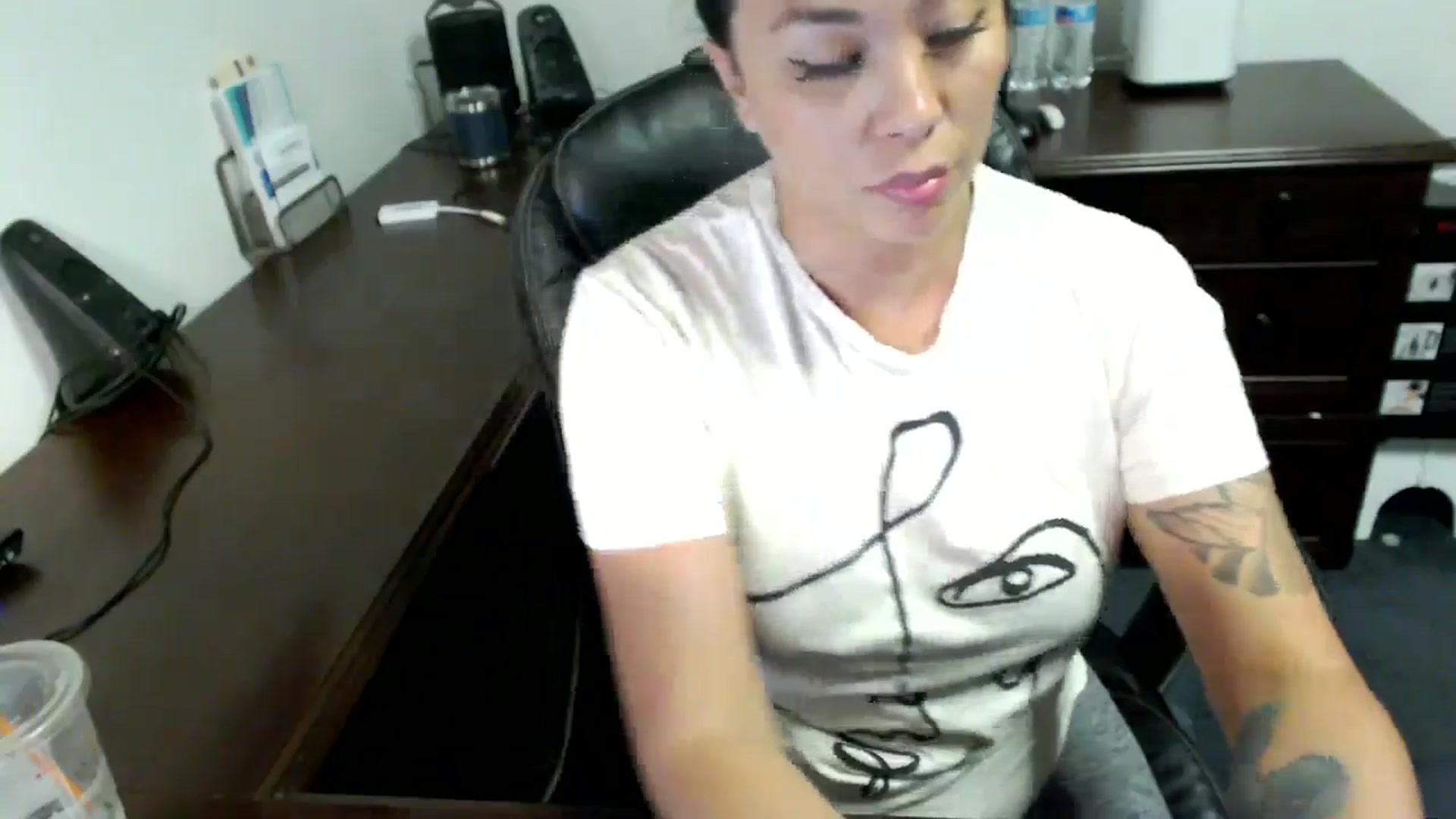 Gallery image thumbnail from MickaylaMoon's myfreecams stream on, 07/08/2024, 18:00 image 2 of 20
