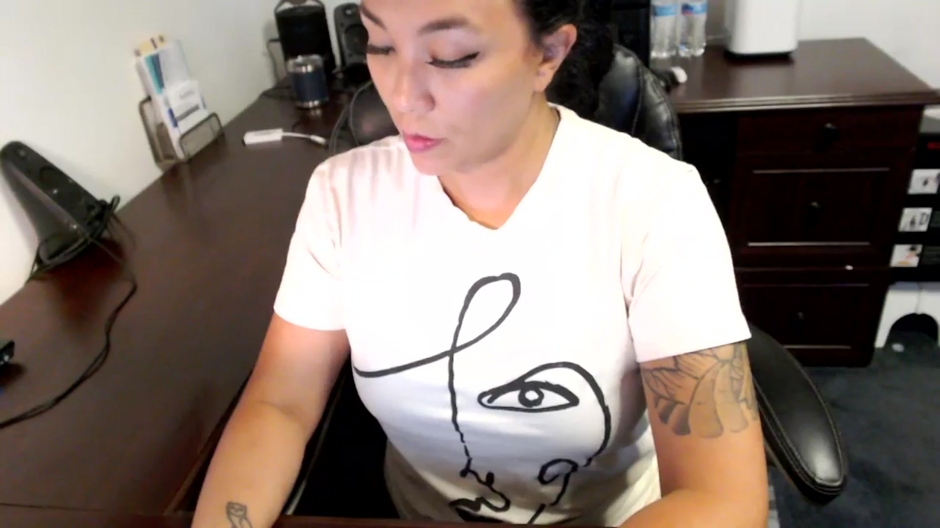 Gallery image thumbnail from MickaylaMoon's myfreecams stream on, 07/08/2024, 18:00 image 10 of 20