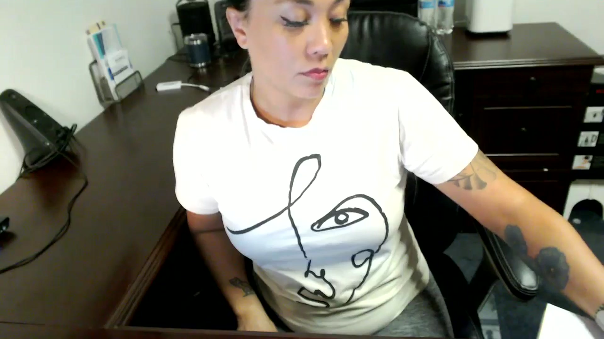 Gallery image thumbnail from MickaylaMoon's myfreecams stream on, 07/08/2024, 18:00 image 20 of 20