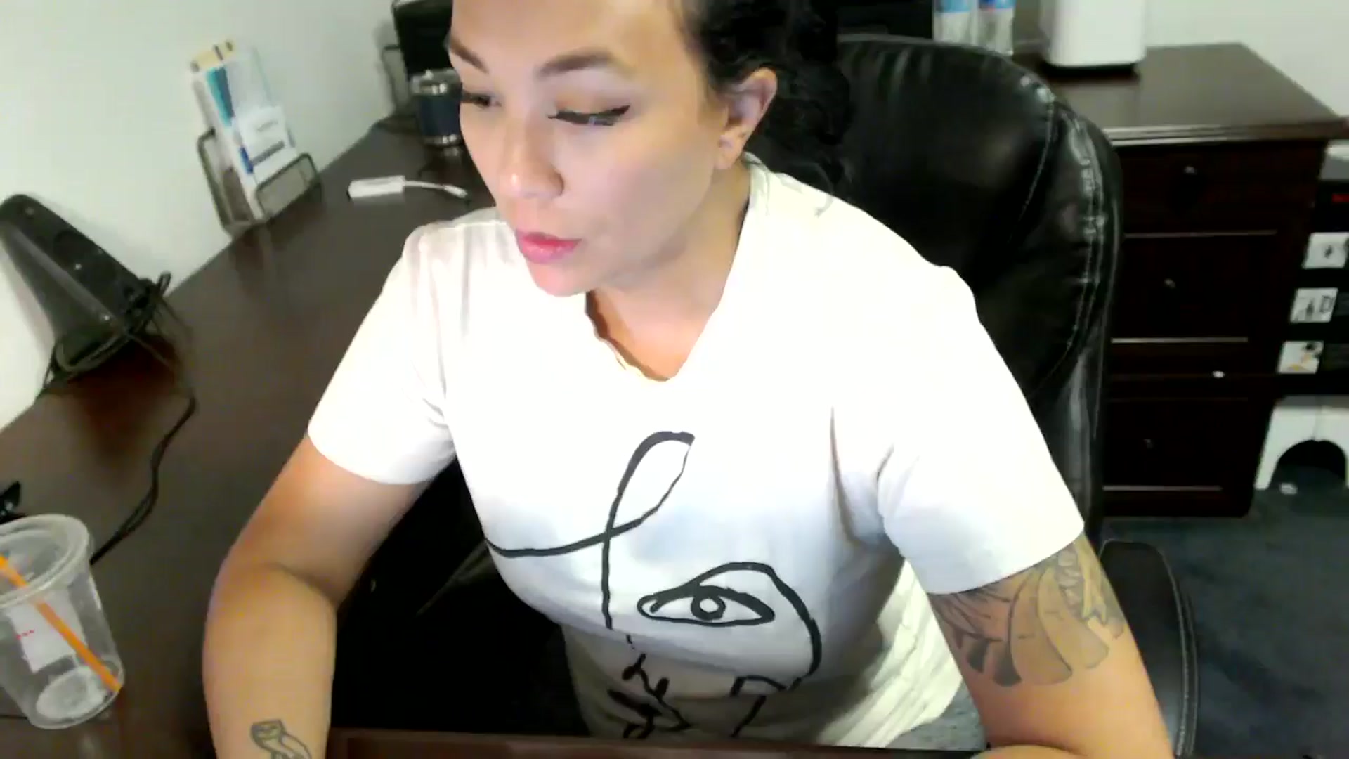 Gallery image thumbnail from MickaylaMoon's myfreecams stream on, 07/08/2024, 19:01 image 5 of 20
