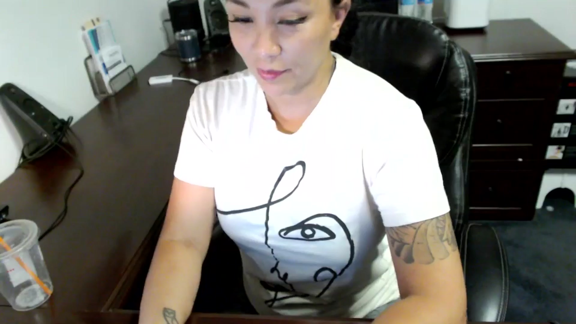 Gallery image thumbnail from MickaylaMoon's myfreecams stream on, 07/08/2024, 19:01 image 4 of 20