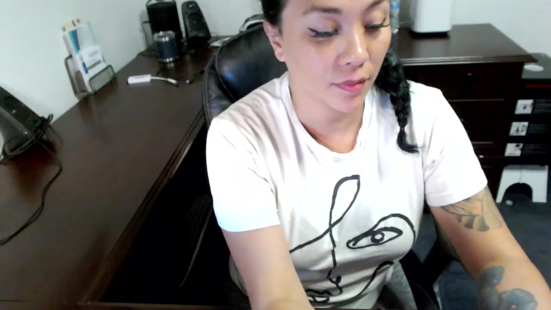 Gallery image thumbnail from MickaylaMoon's myfreecams stream on, 07/08/2024, 19:42 image 17 of 20