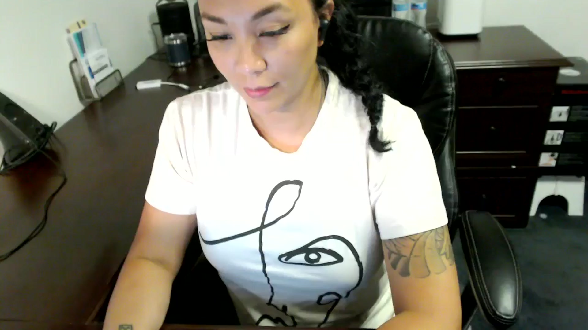 Gallery image thumbnail from MickaylaMoon's myfreecams stream on, 07/08/2024, 19:42 image 18 of 20