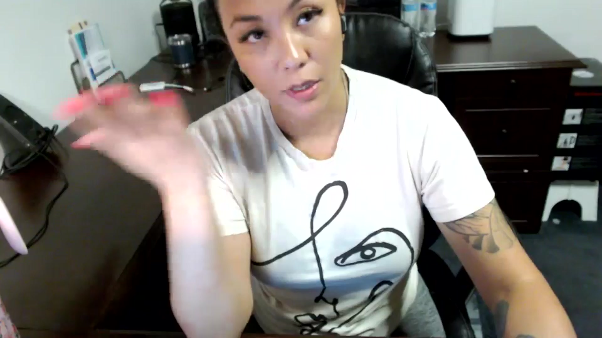 Gallery image thumbnail from MickaylaMoon's myfreecams stream on, 07/08/2024, 19:42 image 12 of 20