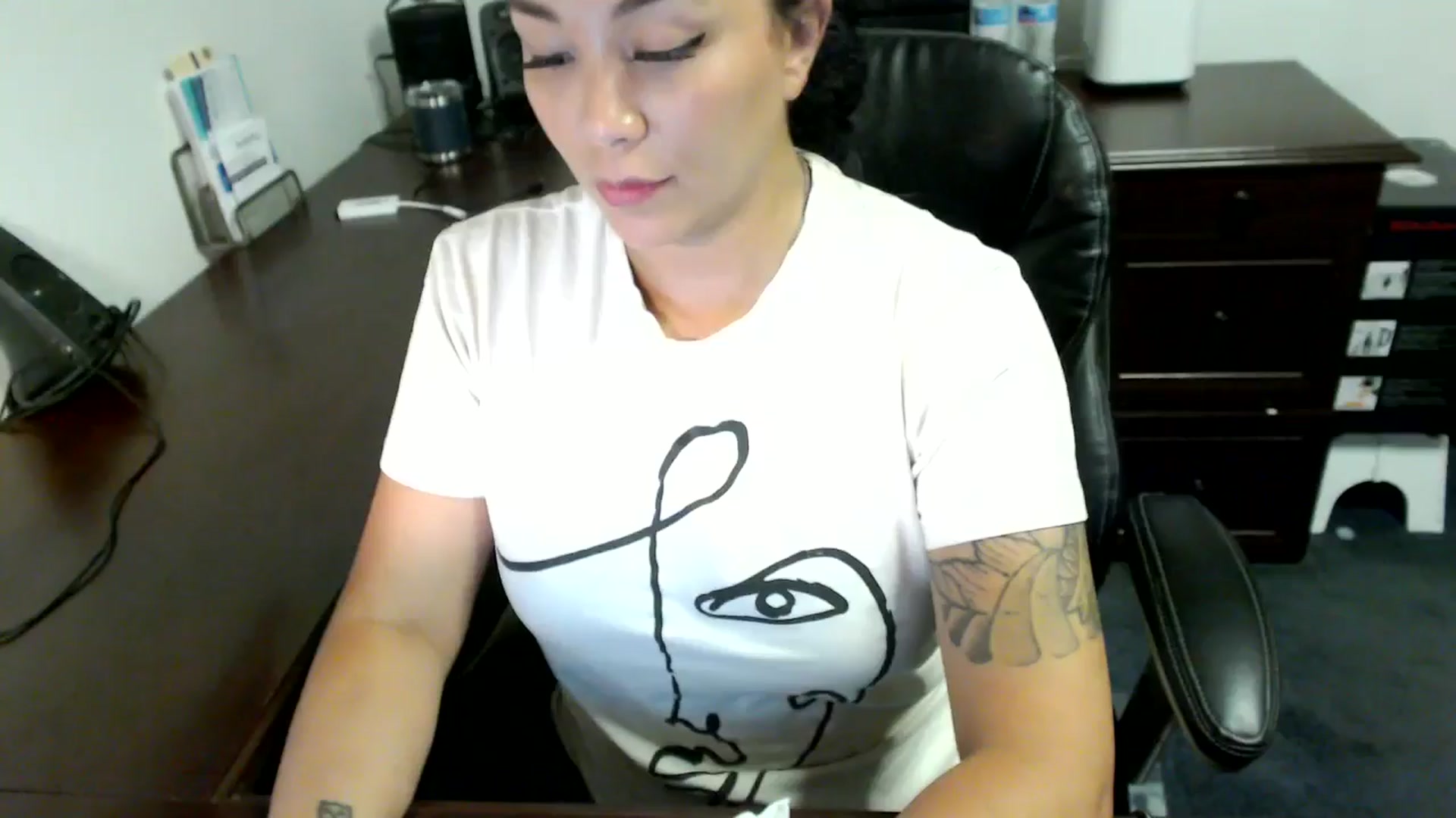 Gallery image thumbnail from MickaylaMoon's myfreecams stream on, 07/08/2024, 20:13 image 14 of 20