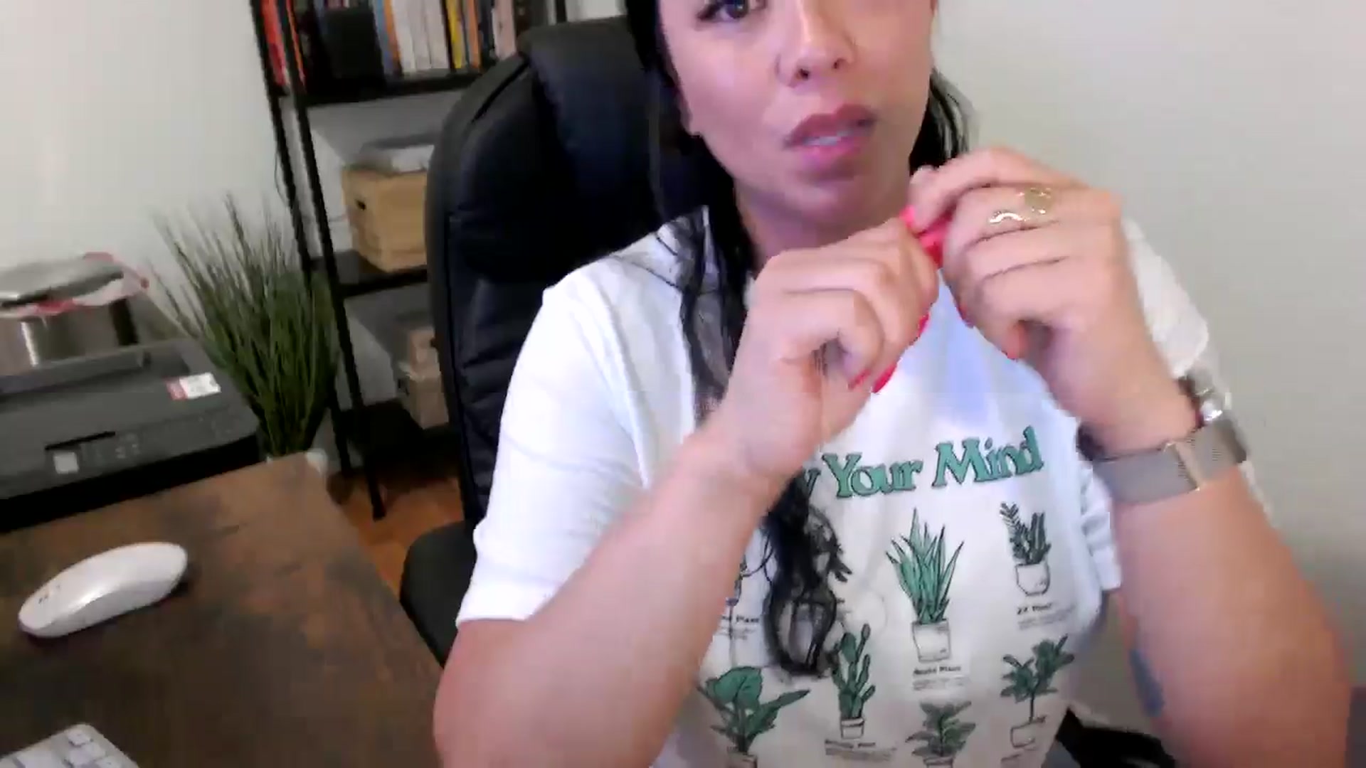Gallery image thumbnail from MickaylaMoon's myfreecams stream on, 07/15/2024, 15:03 image 15 of 20
