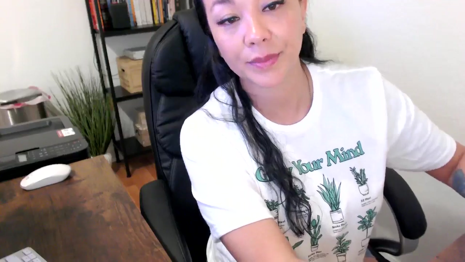 Gallery image thumbnail from MickaylaMoon's myfreecams stream on, 07/15/2024, 15:03 image 18 of 20