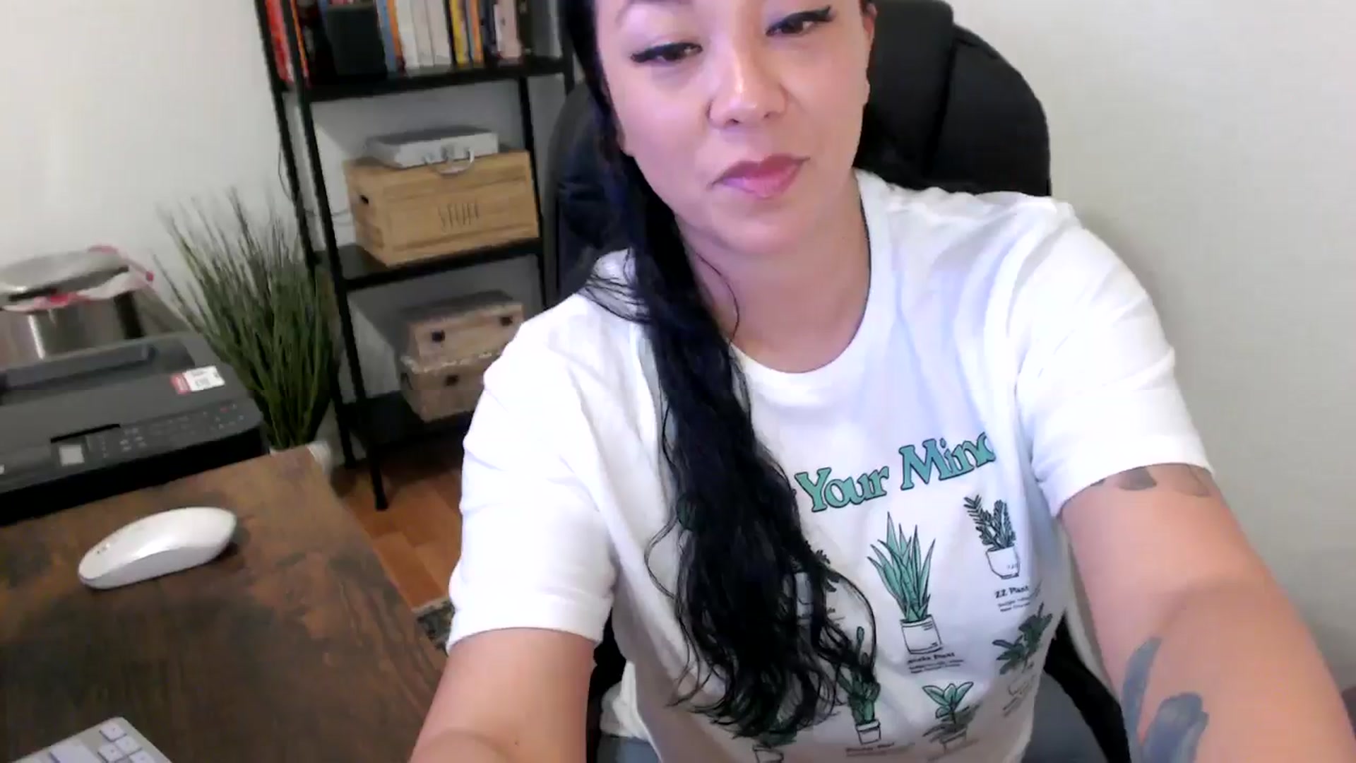 Gallery image thumbnail from MickaylaMoon's myfreecams stream on, 07/15/2024, 15:03 image 2 of 20