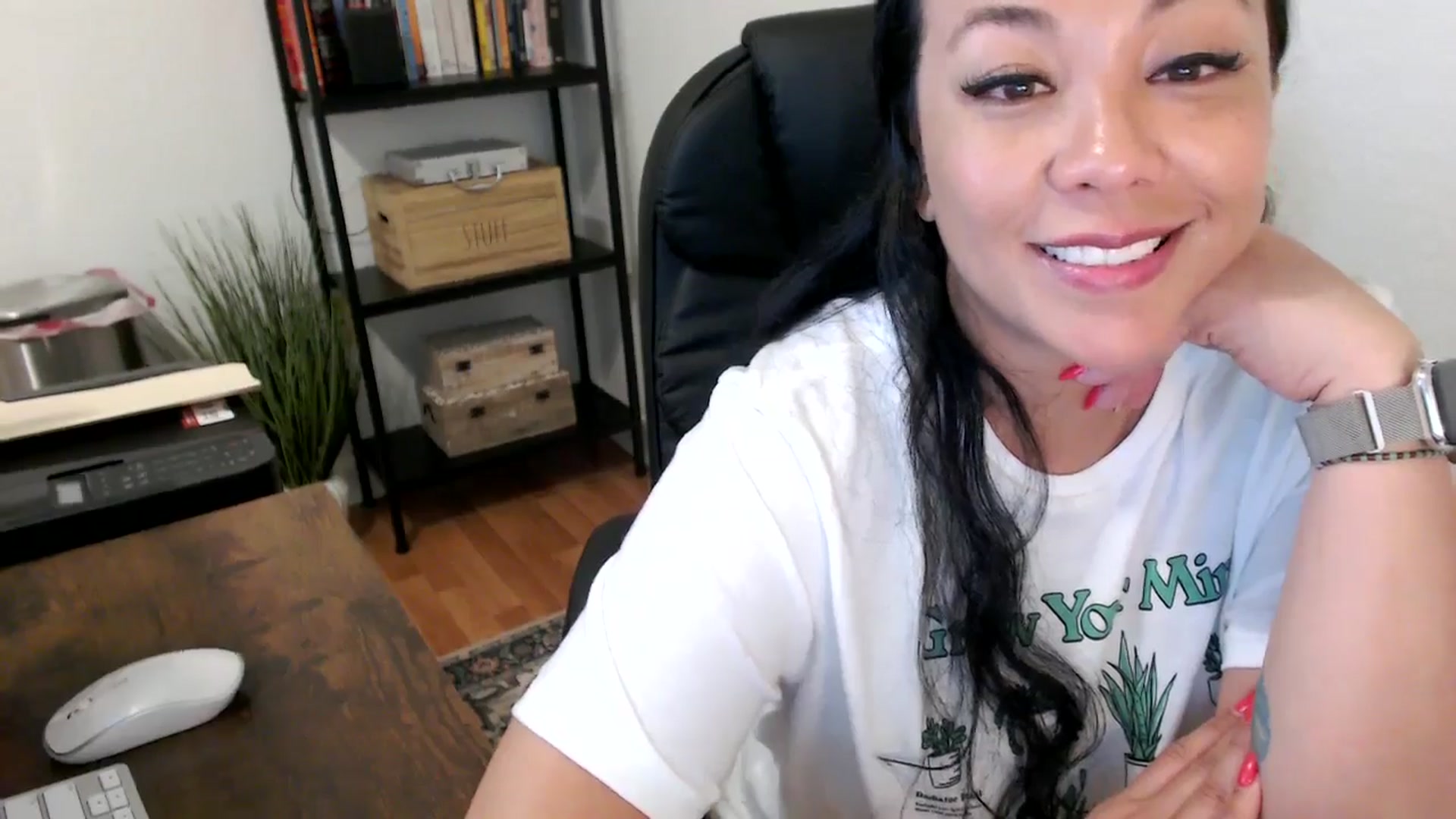 Gallery image thumbnail from MickaylaMoon's myfreecams stream on, 07/15/2024, 15:43 image 4 of 20