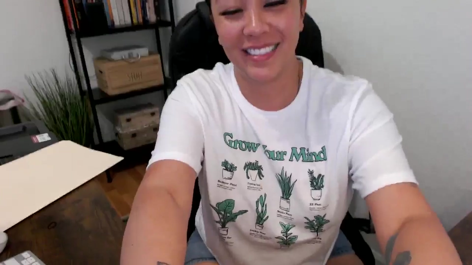 Gallery image thumbnail from MickaylaMoon's myfreecams stream on, 07/15/2024, 18:47 image 12 of 20