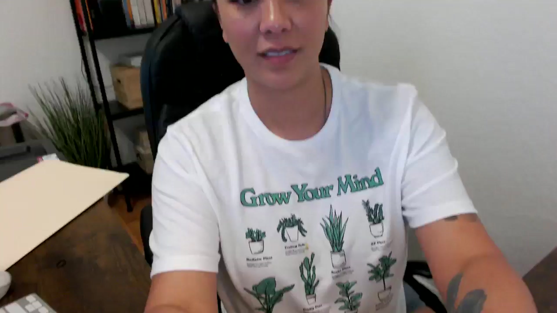 Gallery image thumbnail from MickaylaMoon's myfreecams stream on, 07/15/2024, 18:47 image 14 of 20