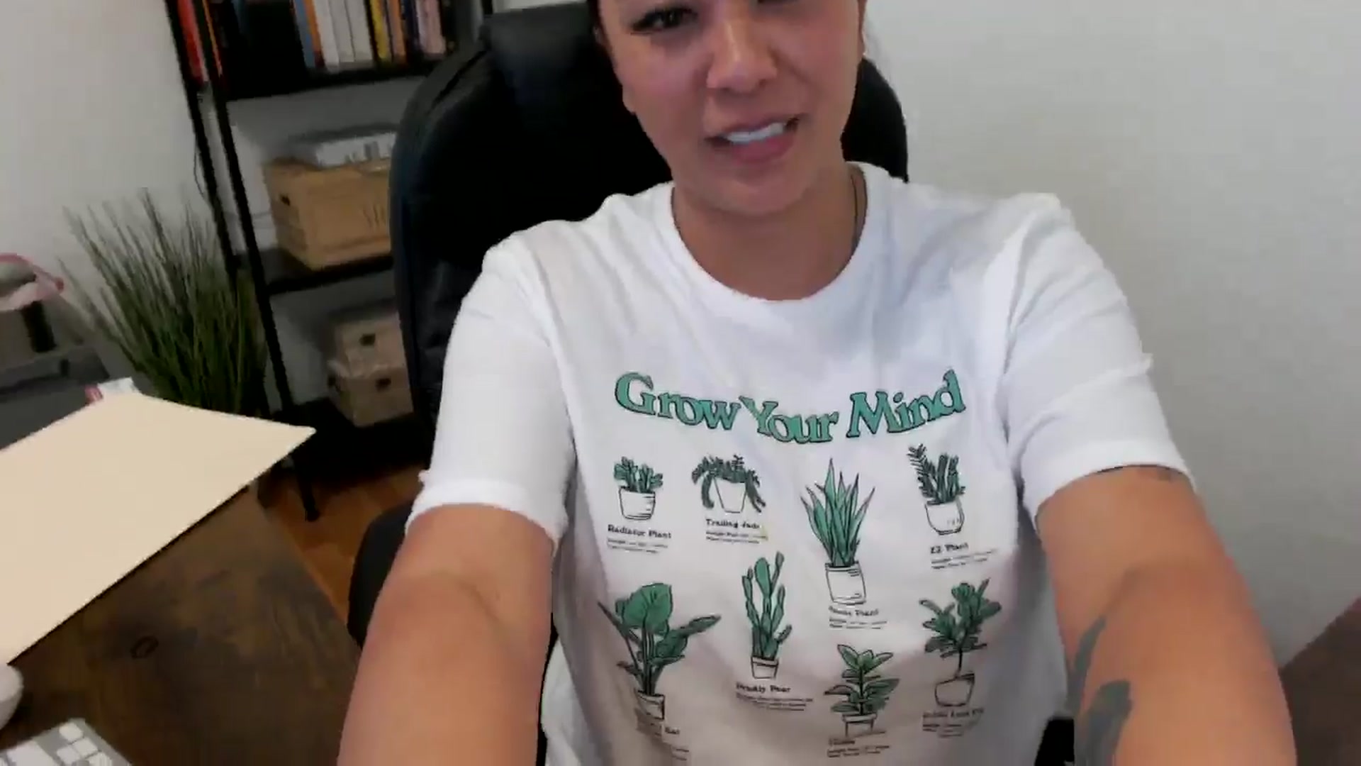 Gallery image thumbnail from MickaylaMoon's myfreecams stream on, 07/15/2024, 18:47 image 17 of 20