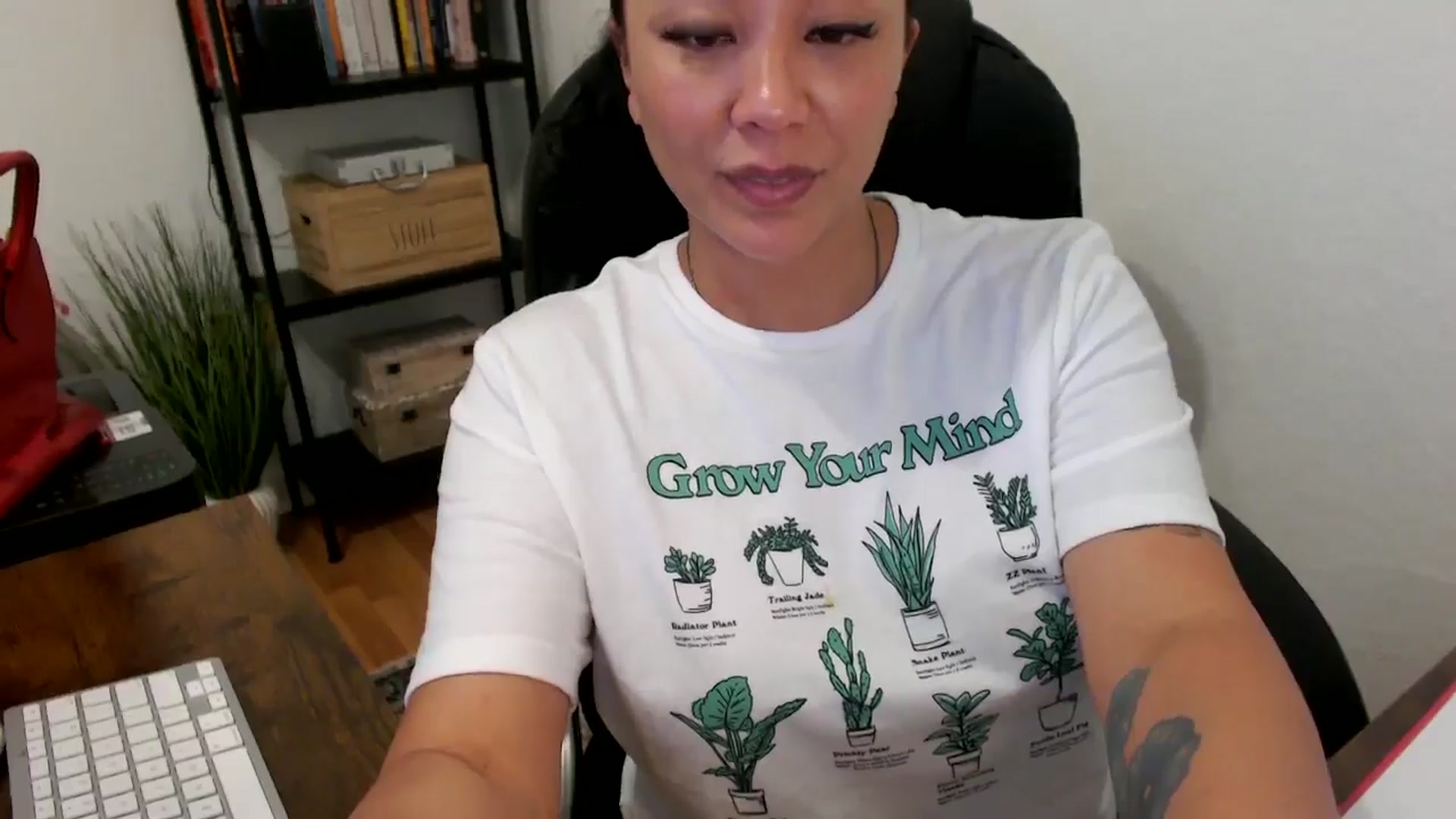 Gallery image thumbnail from MickaylaMoon's myfreecams stream on, 07/15/2024, 20:42 image 7 of 20
