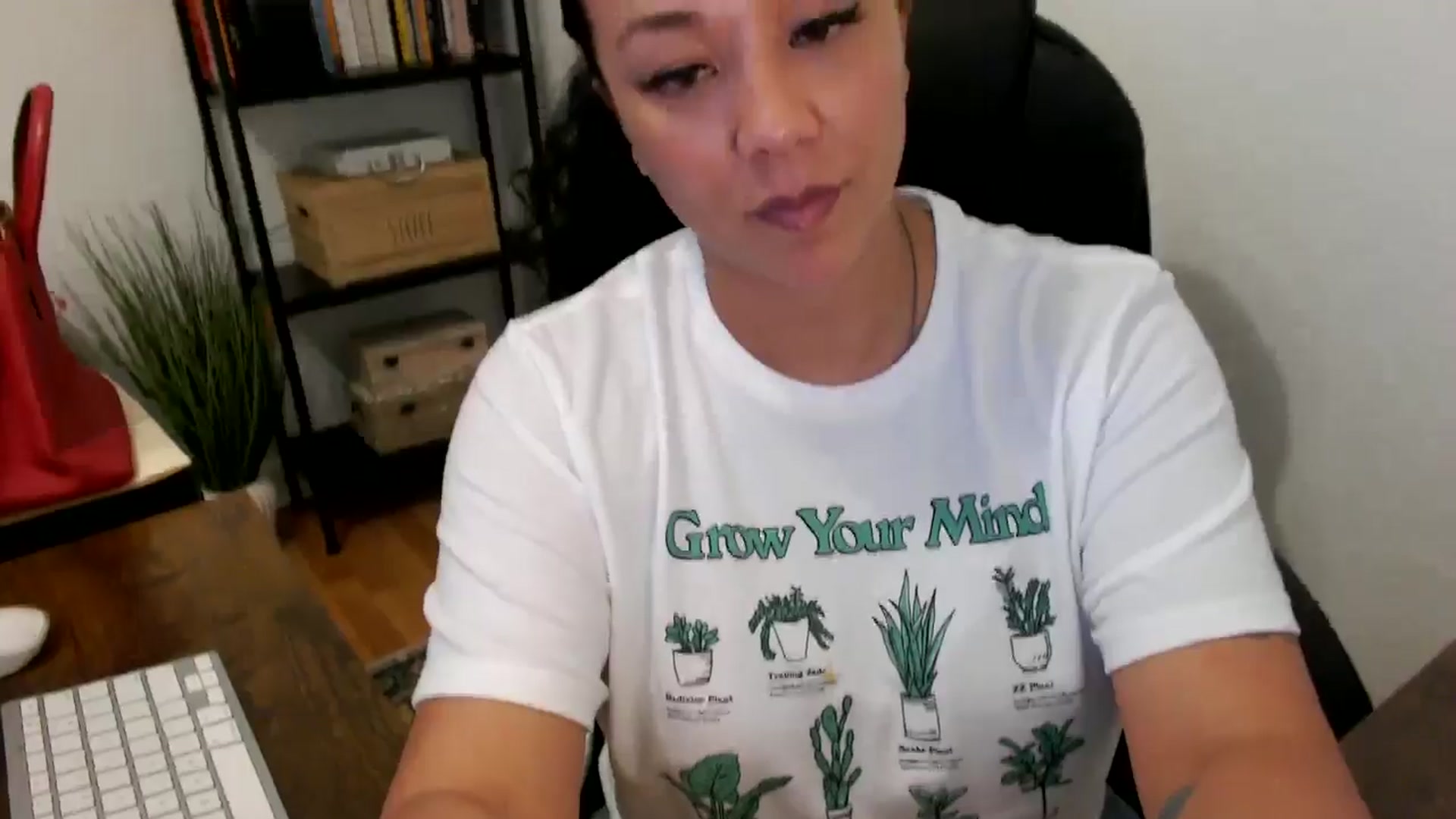 Gallery image thumbnail from MickaylaMoon's myfreecams stream on, 07/15/2024, 20:42 image 14 of 20