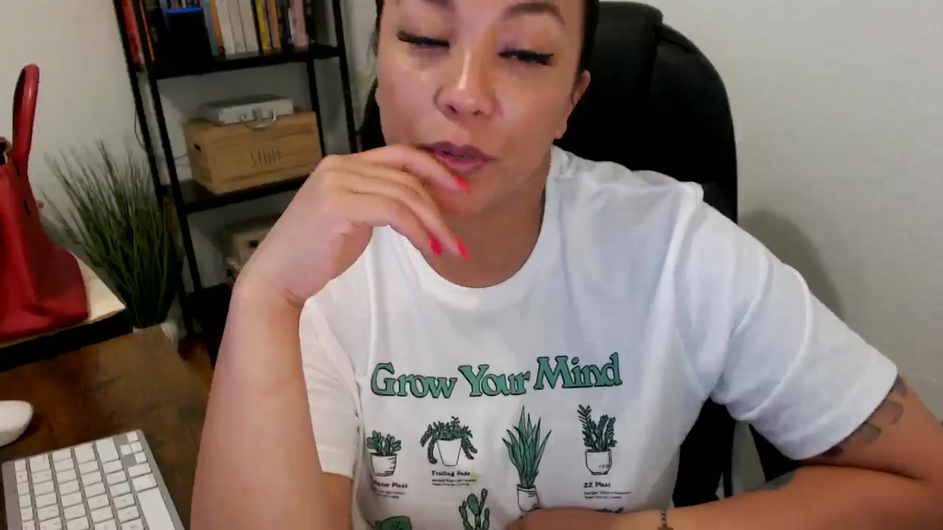 Gallery image thumbnail from MickaylaMoon's myfreecams stream on, 07/15/2024, 20:42 image 18 of 20