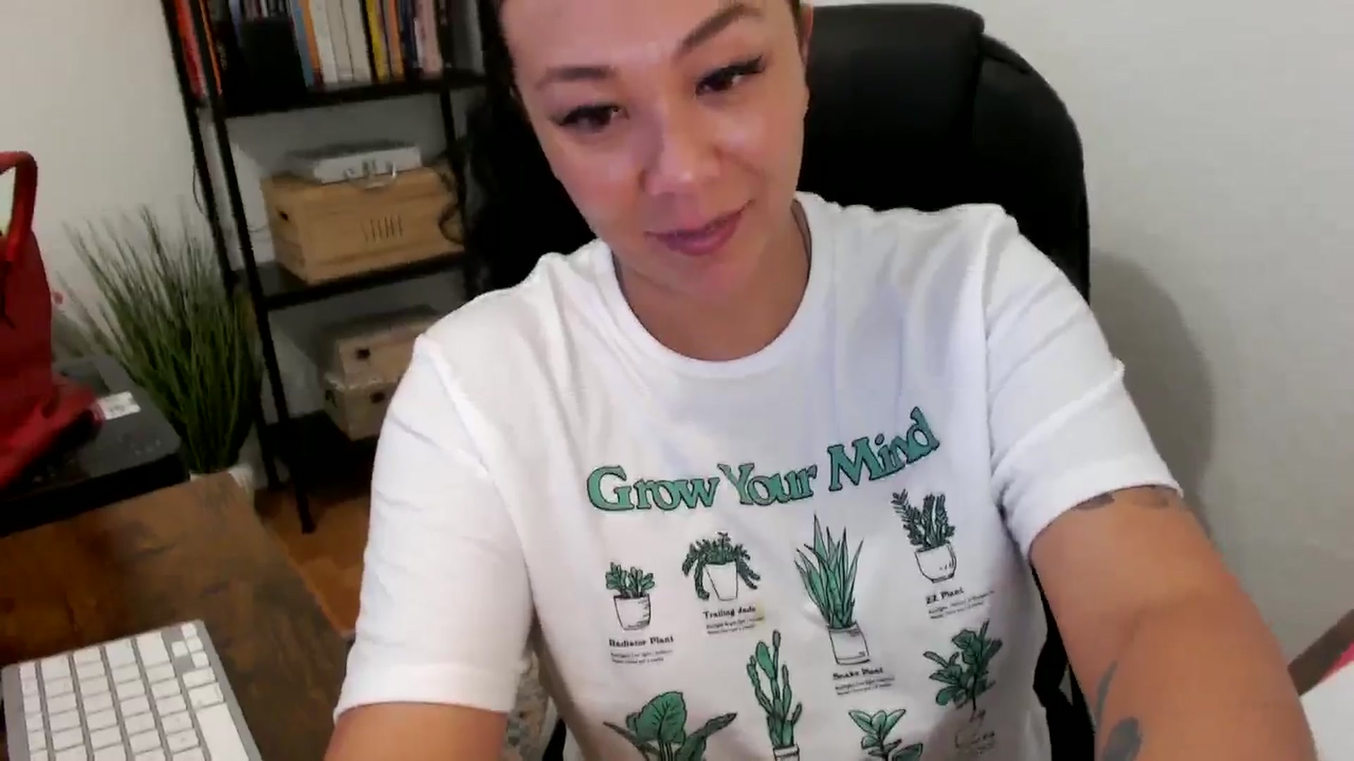 Gallery image thumbnail from MickaylaMoon's myfreecams stream on, 07/15/2024, 20:42 image 3 of 20