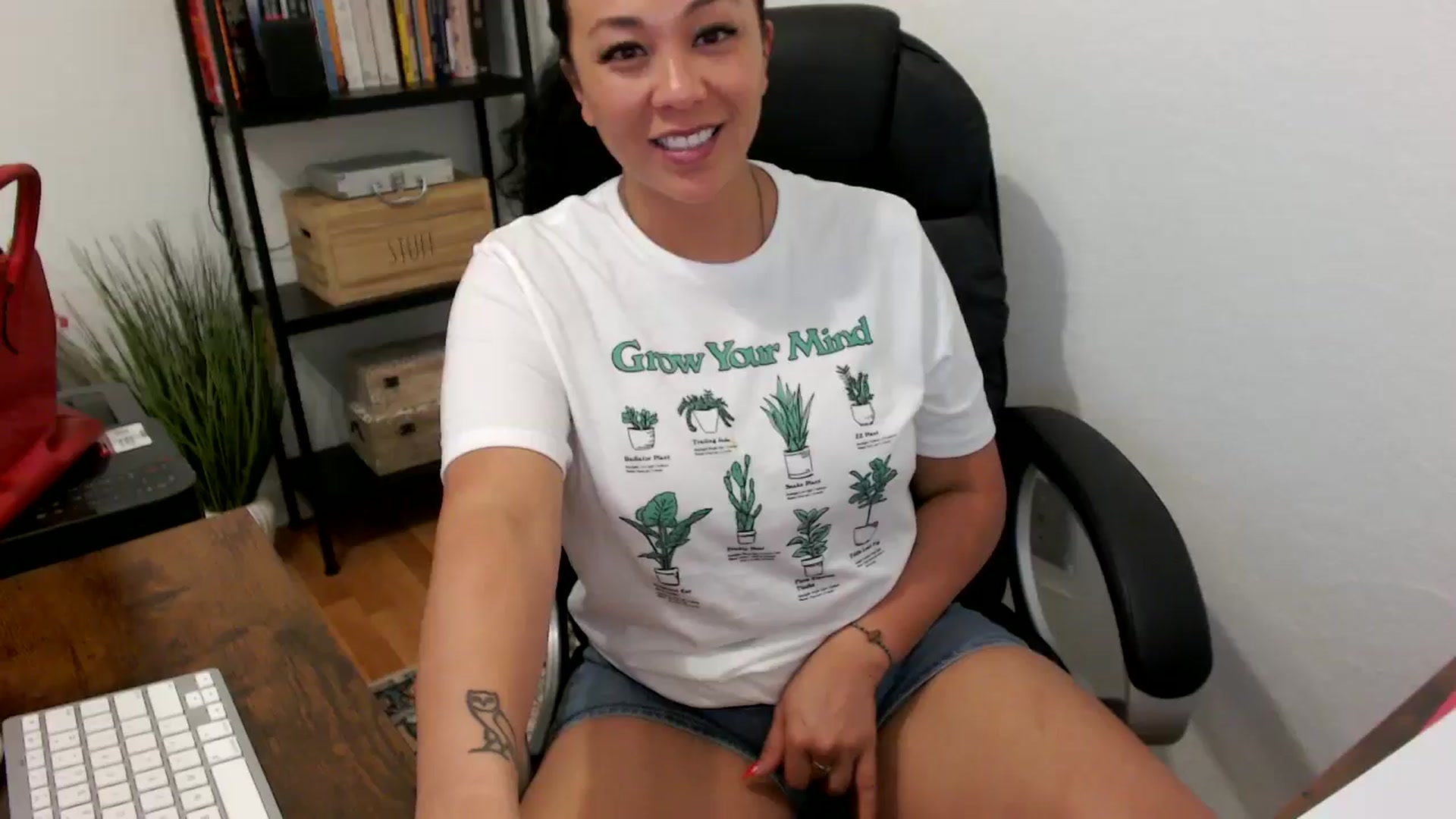 Gallery image thumbnail from MickaylaMoon's myfreecams stream on, 07/15/2024, 20:42 image 1 of 20