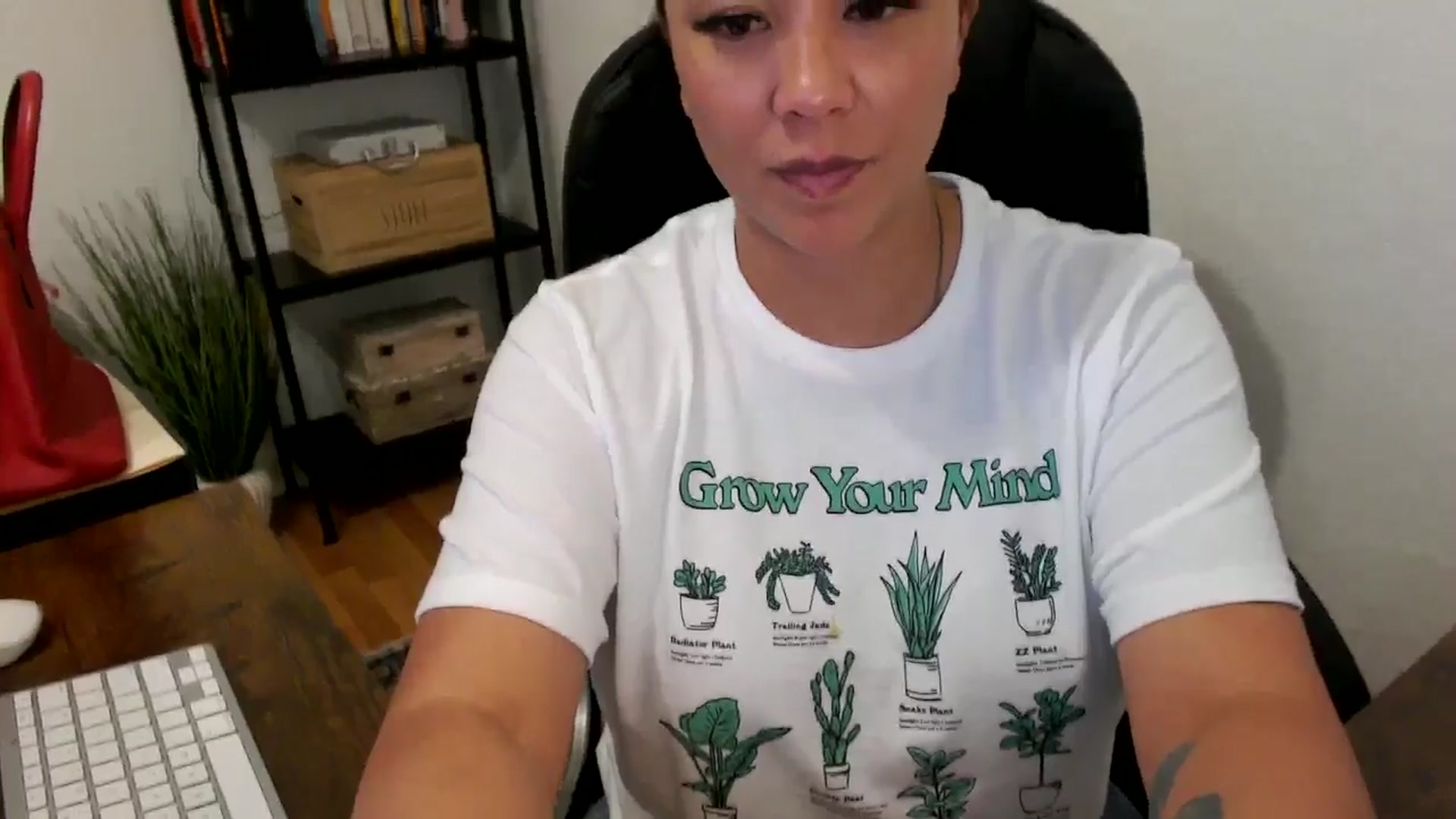 Gallery image thumbnail from MickaylaMoon's myfreecams stream on, 07/15/2024, 20:42 image 13 of 20