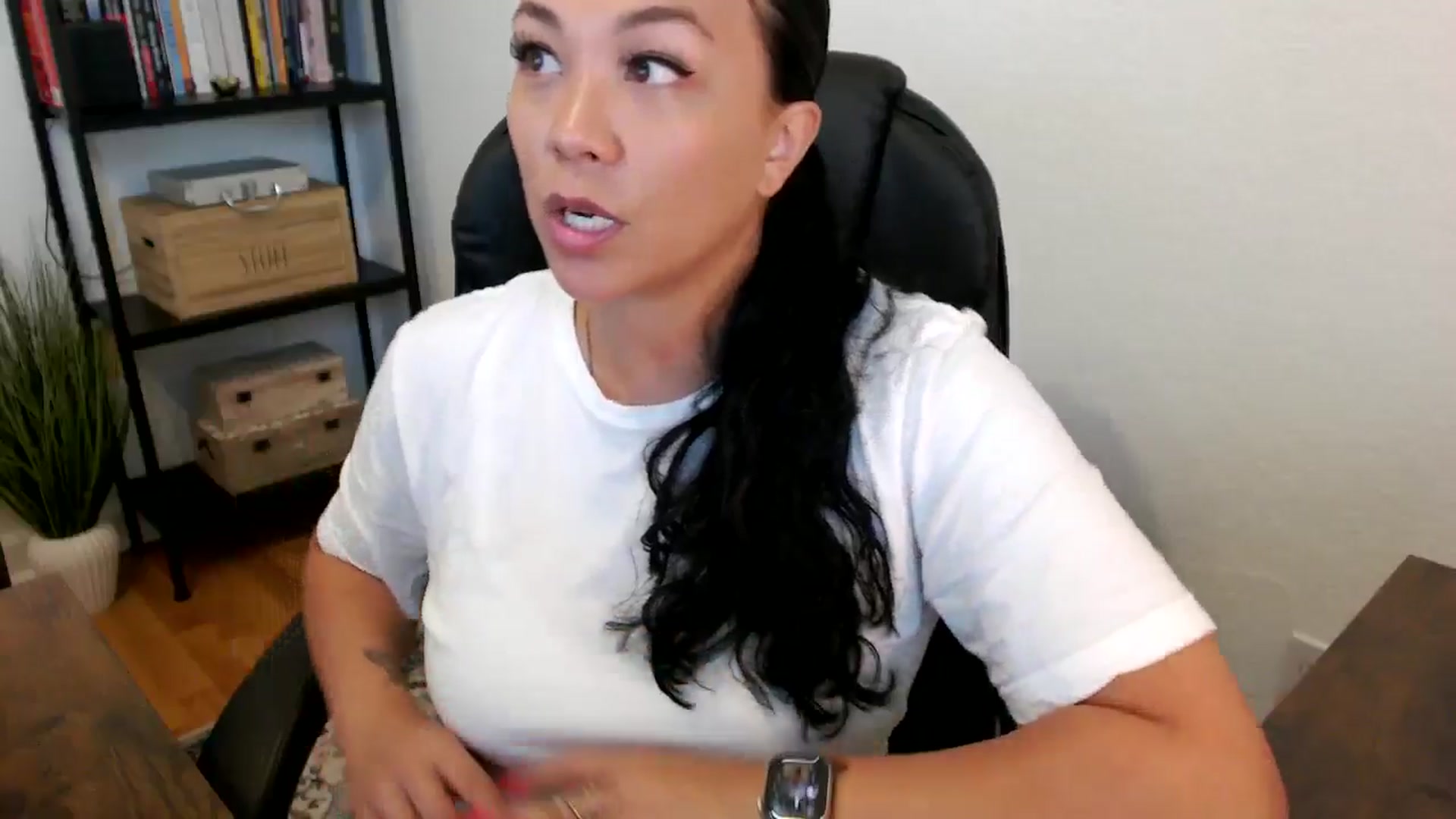 Gallery image thumbnail from MickaylaMoon's myfreecams stream on, 07/16/2024, 15:55 image 11 of 20