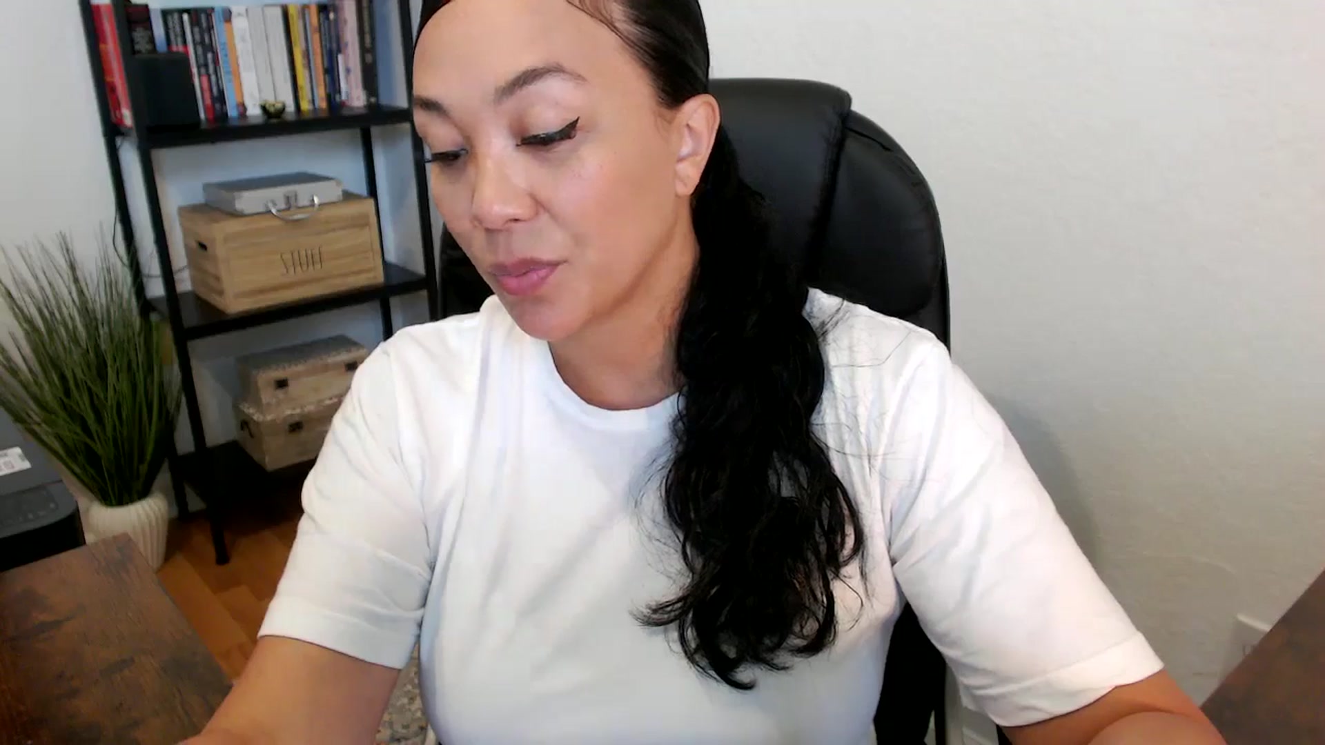 Gallery image thumbnail from MickaylaMoon's myfreecams stream on, 07/16/2024, 16:20 image 15 of 20