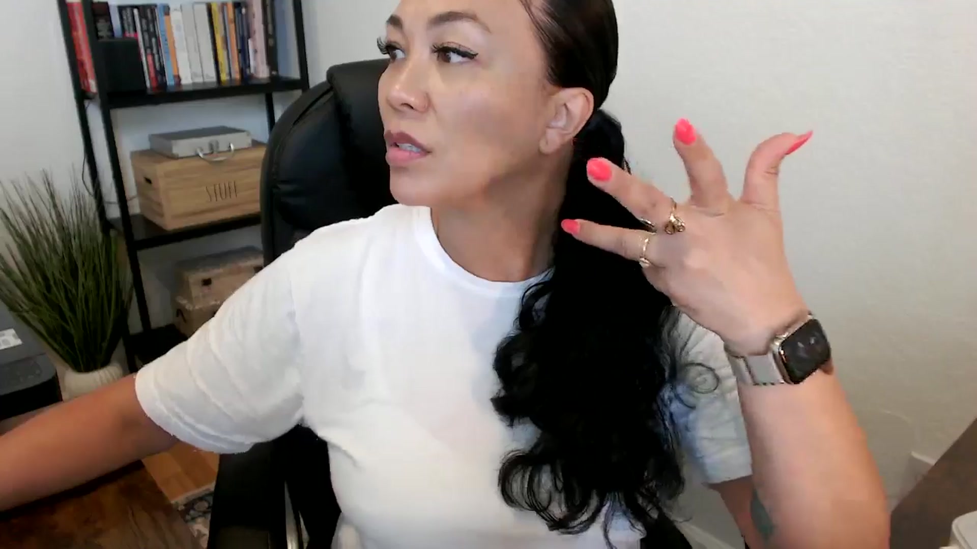 Gallery image thumbnail from MickaylaMoon's myfreecams stream on, 07/16/2024, 18:31 image 16 of 20
