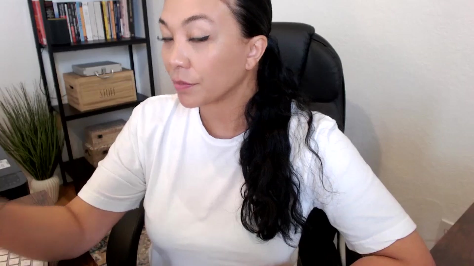Gallery image thumbnail from MickaylaMoon's myfreecams stream on, 07/16/2024, 19:00 image 15 of 20