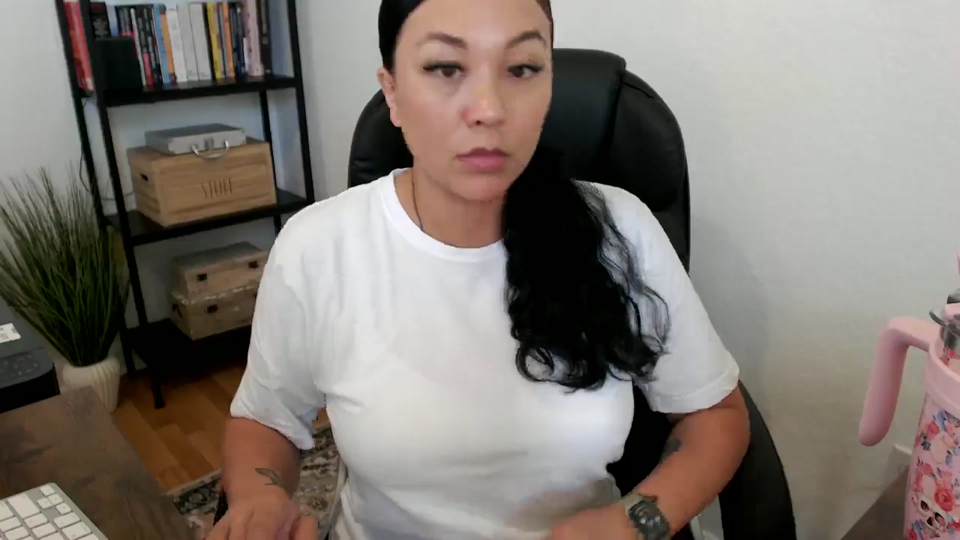 Gallery image thumbnail from MickaylaMoon's myfreecams stream on, 07/16/2024, 20:08 image 9 of 20