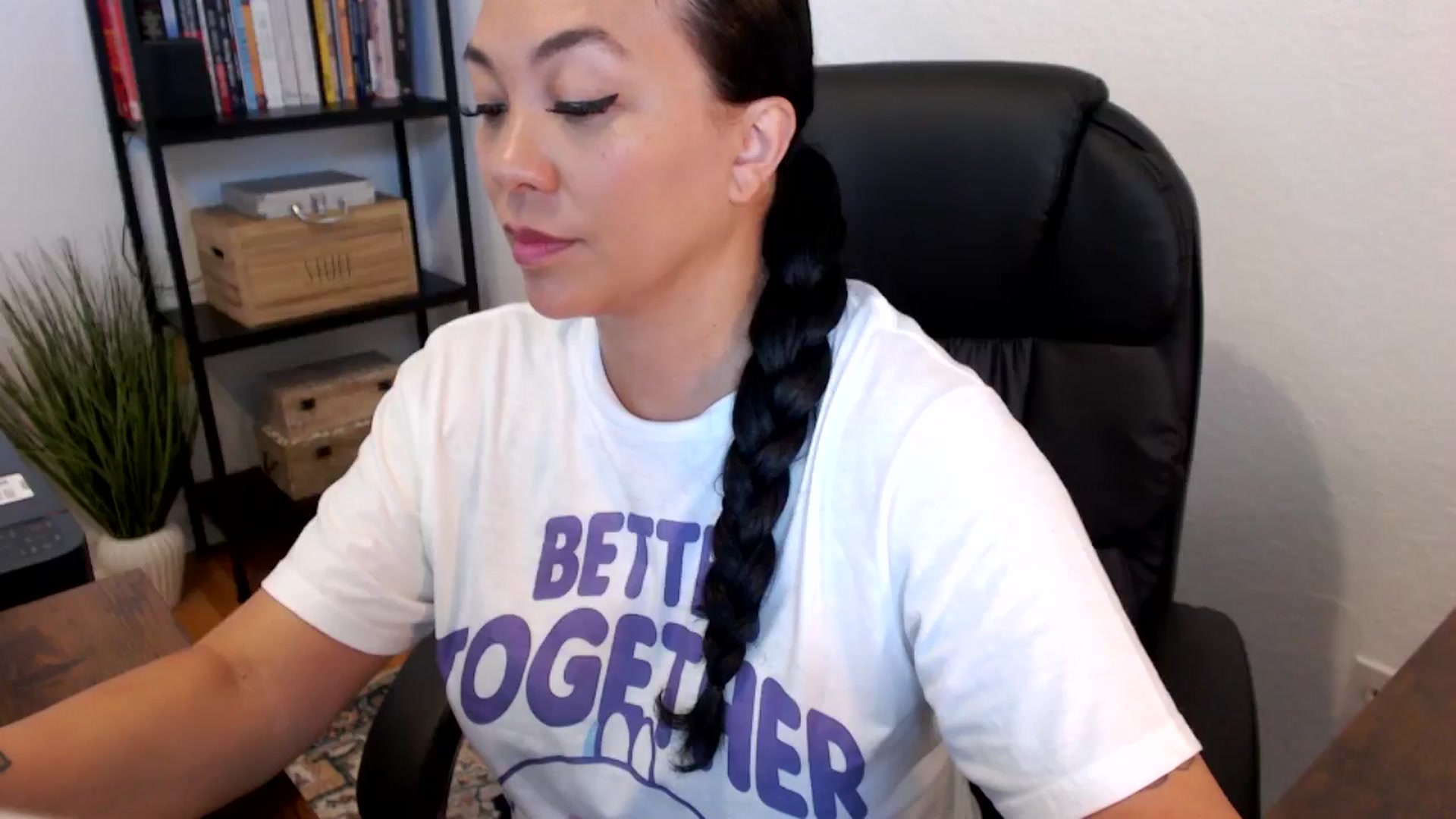 Gallery image thumbnail from MickaylaMoon's myfreecams stream on, 07/17/2024, 14:53 image 17 of 20