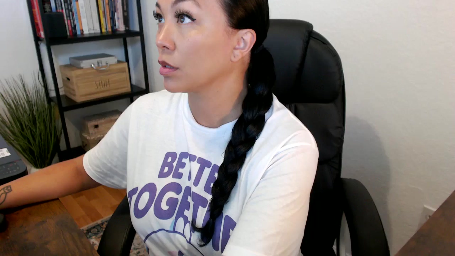 Gallery image thumbnail from MickaylaMoon's myfreecams stream on, 07/17/2024, 14:53 image 1 of 20