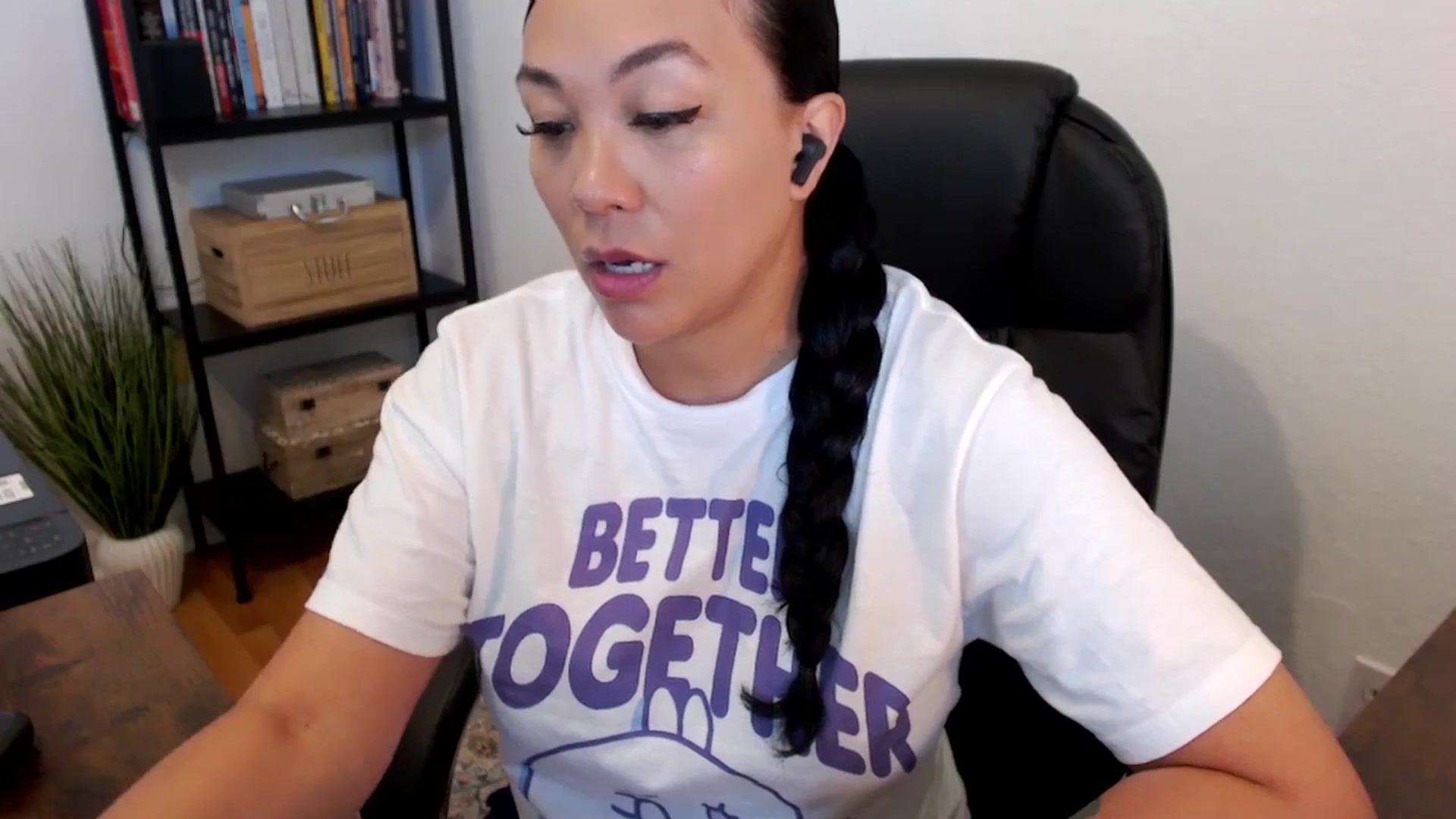 Gallery image thumbnail from MickaylaMoon's myfreecams stream on, 07/17/2024, 14:53 image 14 of 20