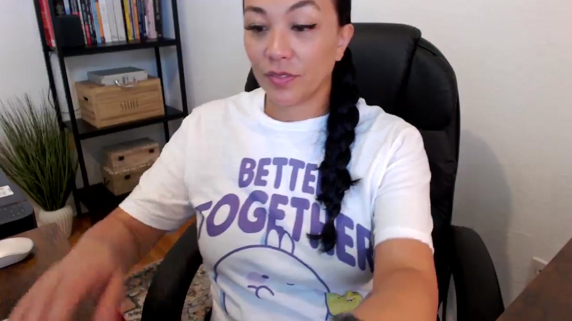 Gallery image thumbnail from MickaylaMoon's myfreecams stream on, 07/17/2024, 16:34 image 11 of 20