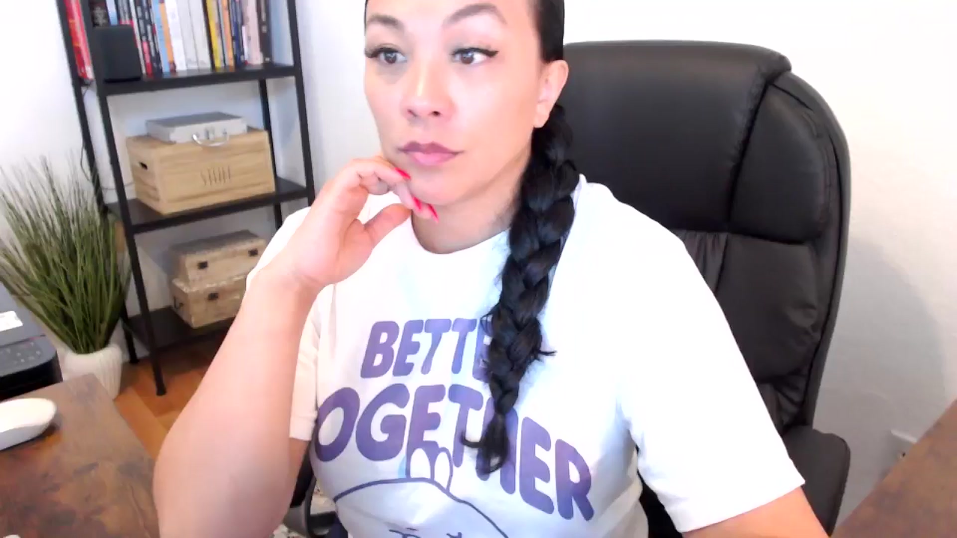 Gallery image thumbnail from MickaylaMoon's myfreecams stream on, 07/17/2024, 16:34 image 4 of 20