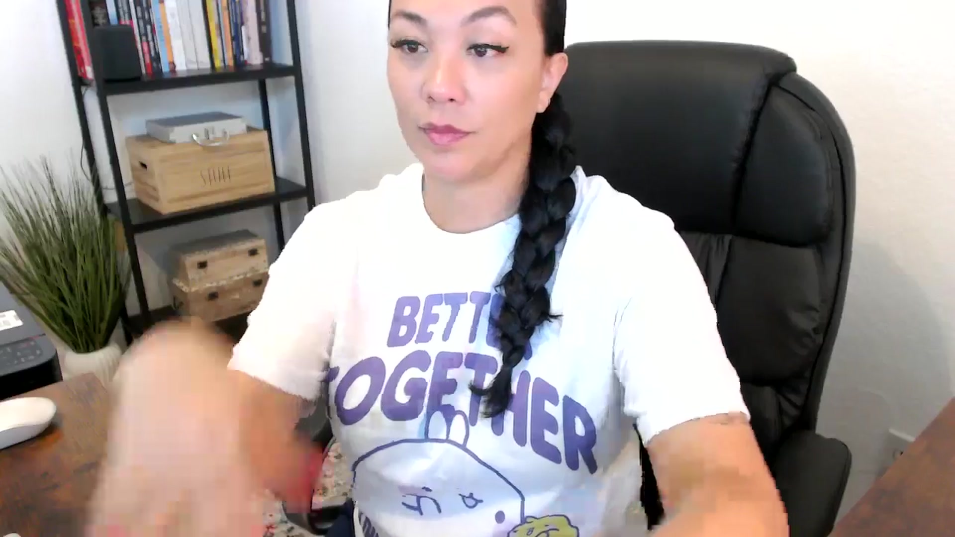 Gallery image thumbnail from MickaylaMoon's myfreecams stream on, 07/17/2024, 16:34 image 7 of 20