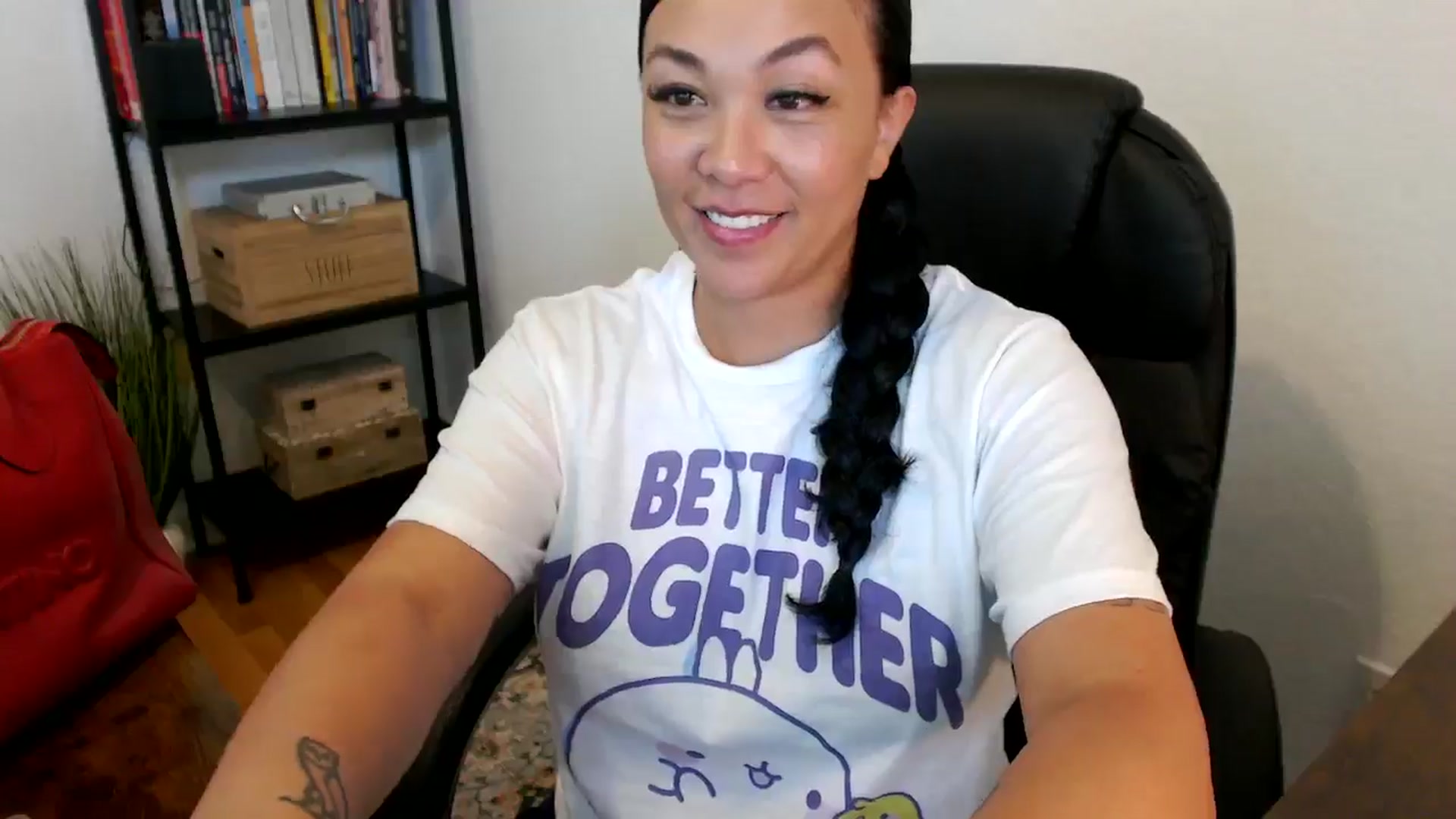 Gallery image thumbnail from MickaylaMoon's myfreecams stream on, 07/17/2024, 17:44 image 10 of 20