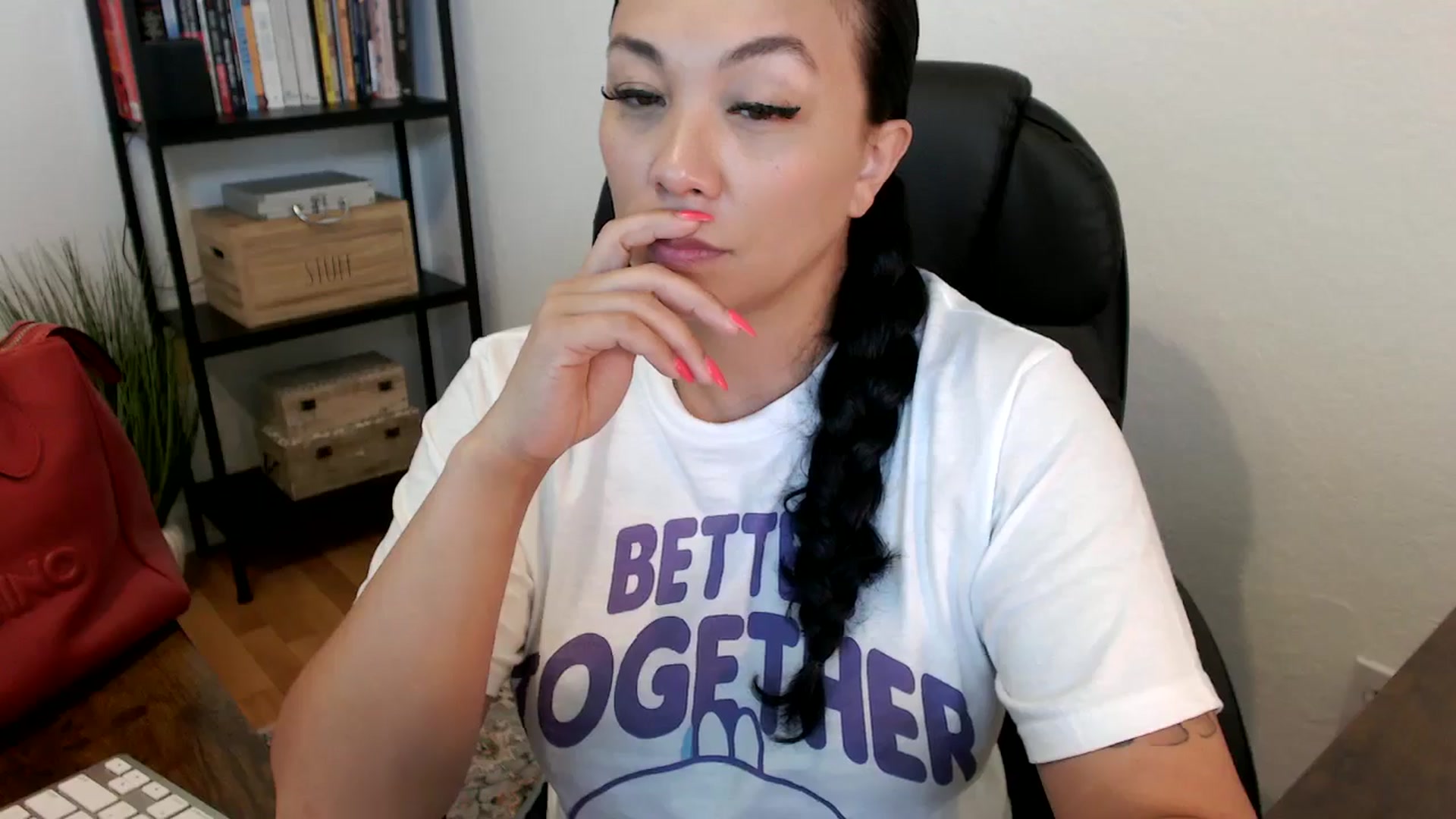 Gallery image thumbnail from MickaylaMoon's myfreecams stream on, 07/17/2024, 17:44 image 14 of 20