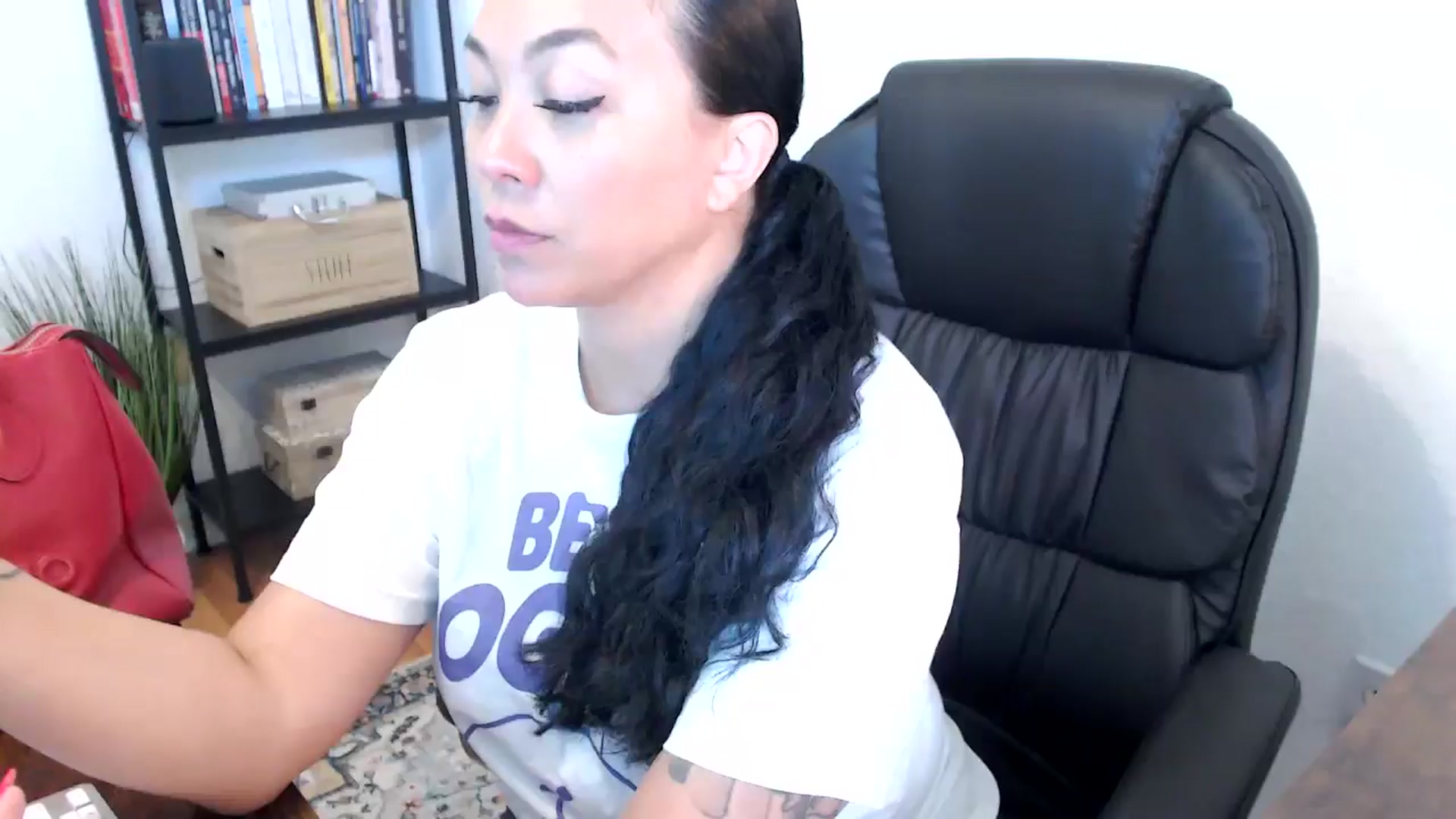 Gallery image thumbnail from MickaylaMoon's myfreecams stream on, 07/17/2024, 19:20 image 1 of 20