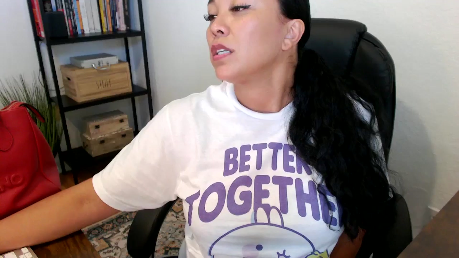 Gallery image thumbnail from MickaylaMoon's myfreecams stream on, 07/17/2024, 19:20 image 13 of 20