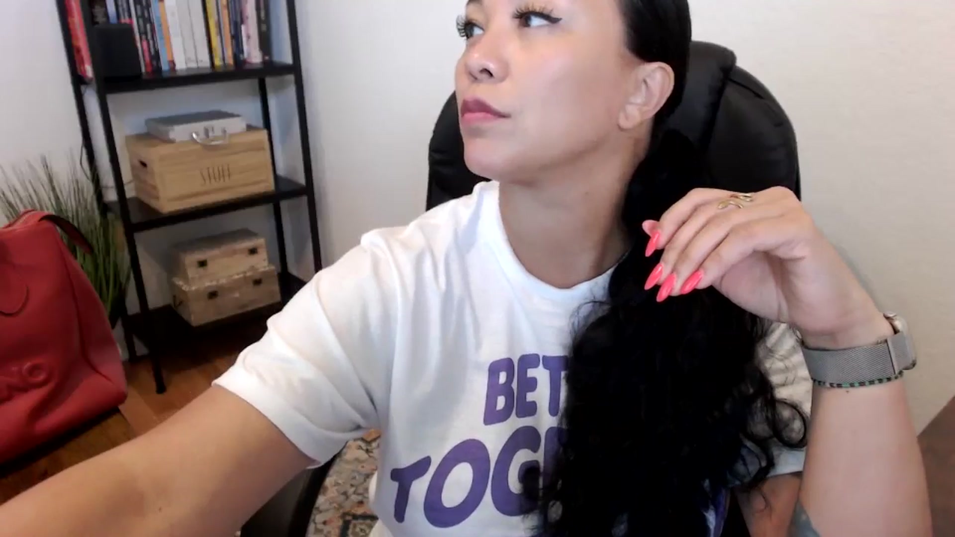 Gallery image thumbnail from MickaylaMoon's myfreecams stream on, 07/17/2024, 19:20 image 3 of 20