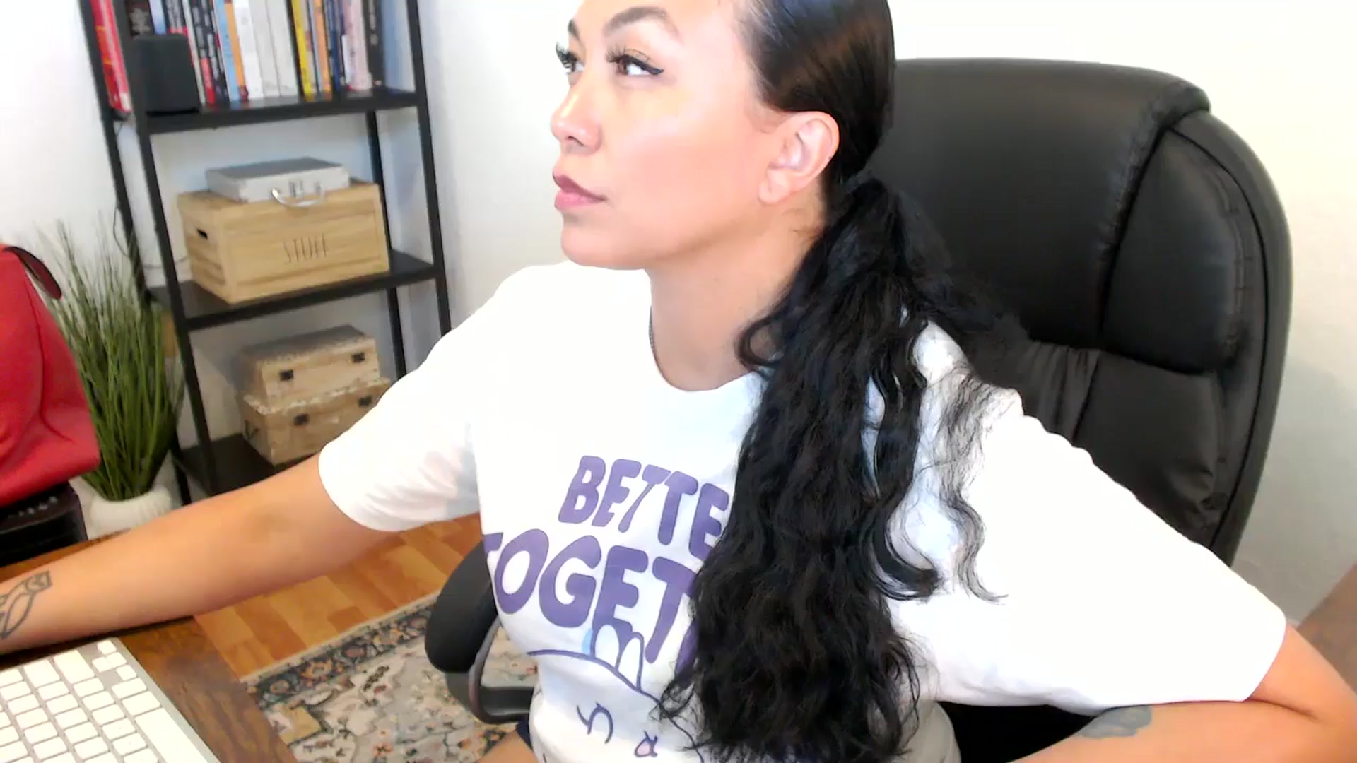 Gallery image thumbnail from MickaylaMoon's myfreecams stream on, 07/17/2024, 19:48 image 1 of 20