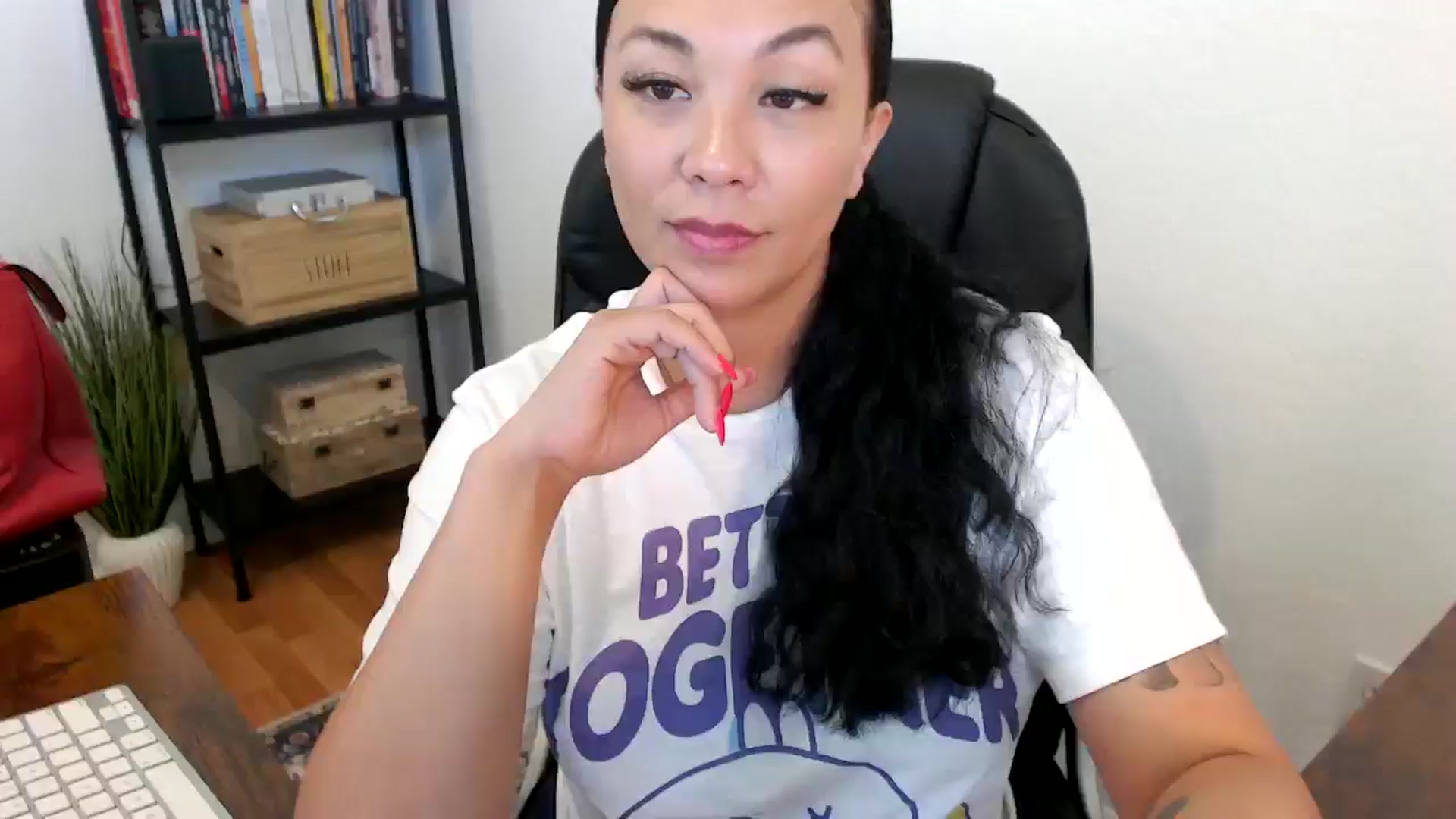 Gallery image thumbnail from MickaylaMoon's myfreecams stream on, 07/17/2024, 19:48 image 9 of 20