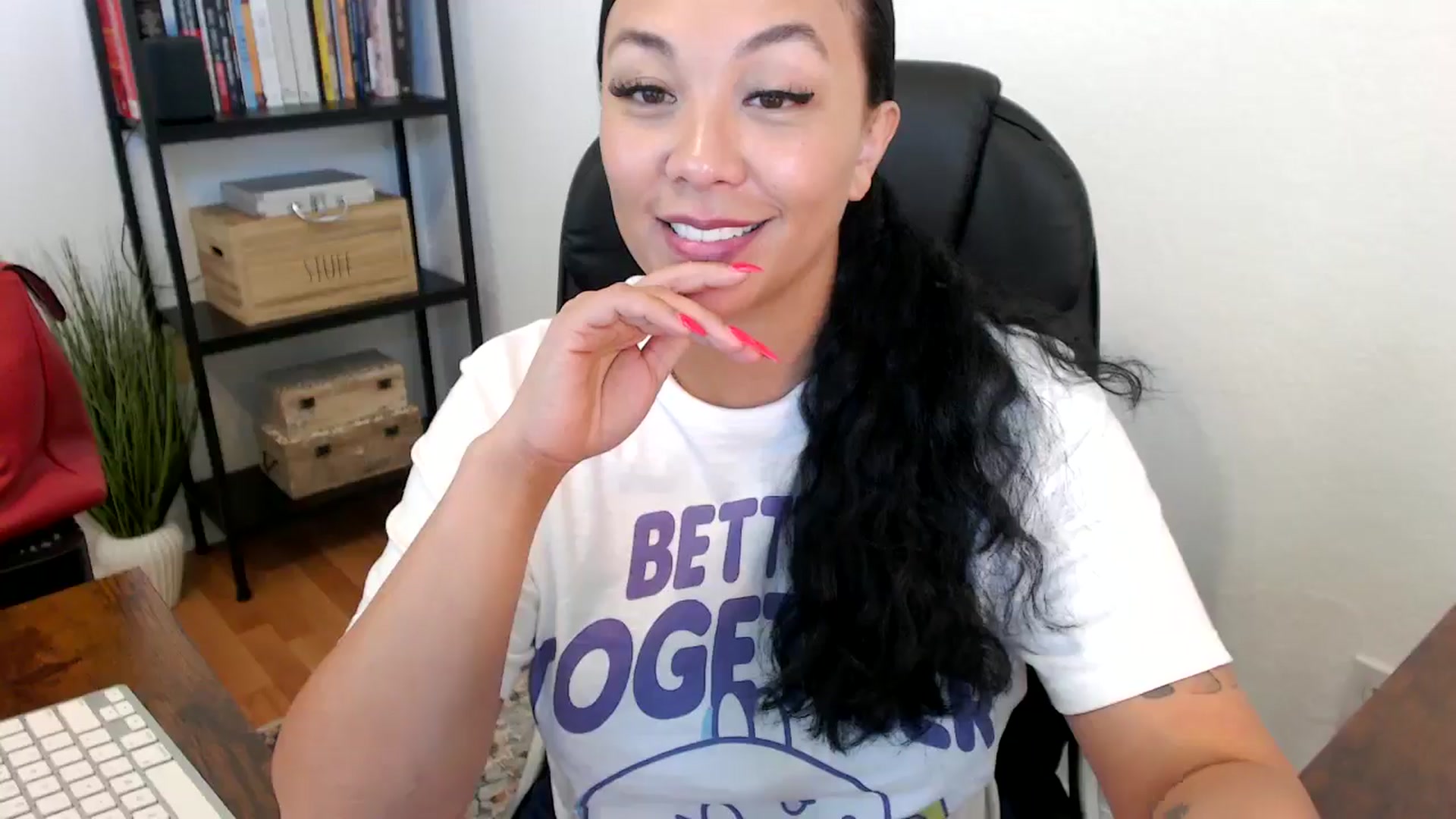 Gallery image thumbnail from MickaylaMoon's myfreecams stream on, 07/17/2024, 19:48 image 6 of 20