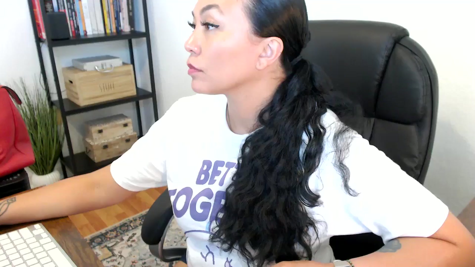 Gallery image thumbnail from MickaylaMoon's myfreecams stream on, 07/17/2024, 19:48 image 3 of 20