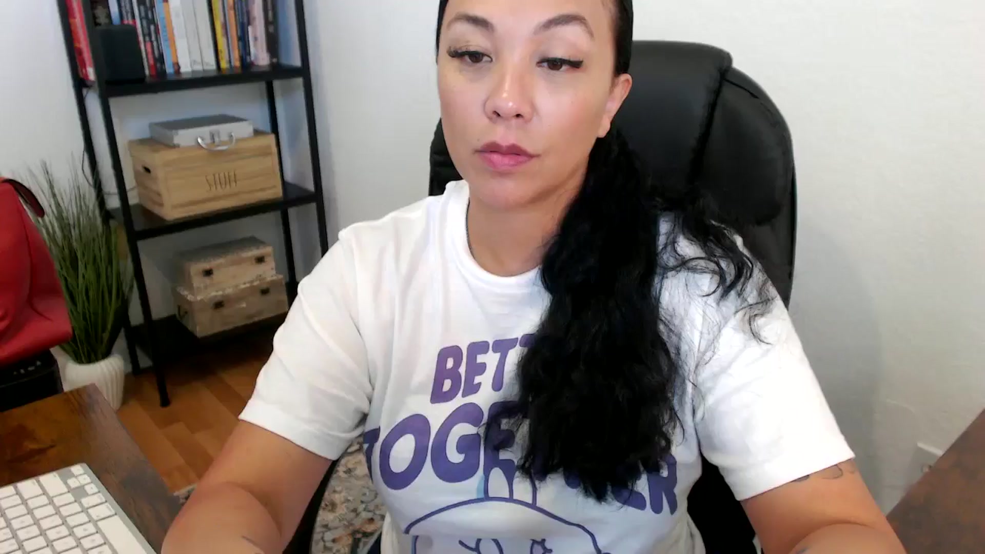 Gallery image thumbnail from MickaylaMoon's myfreecams stream on, 07/17/2024, 20:23 image 1 of 20