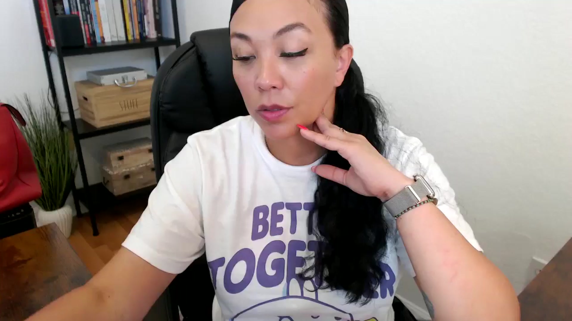 Gallery image thumbnail from MickaylaMoon's myfreecams stream on, 07/17/2024, 21:07 image 6 of 20