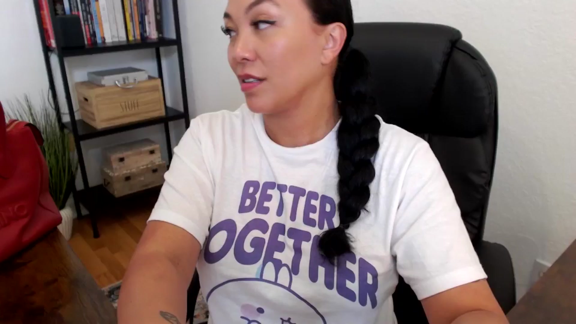 Gallery image thumbnail from MickaylaMoon's myfreecams stream on, 07/17/2024, 21:41 image 14 of 20